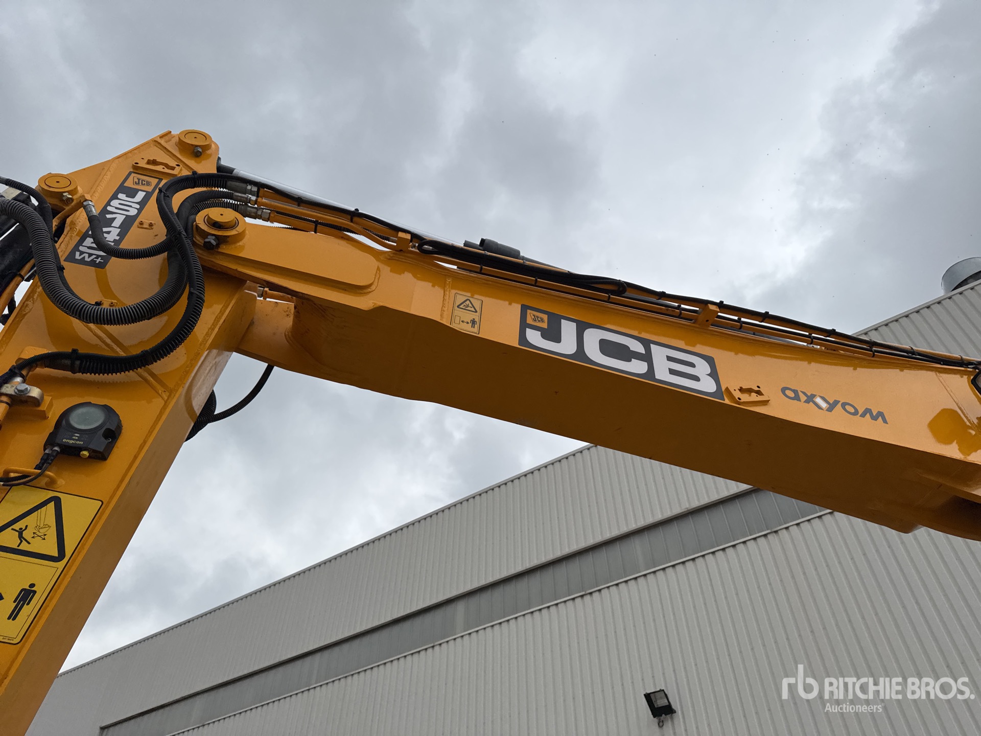 2023 JCB JS145WT-SV