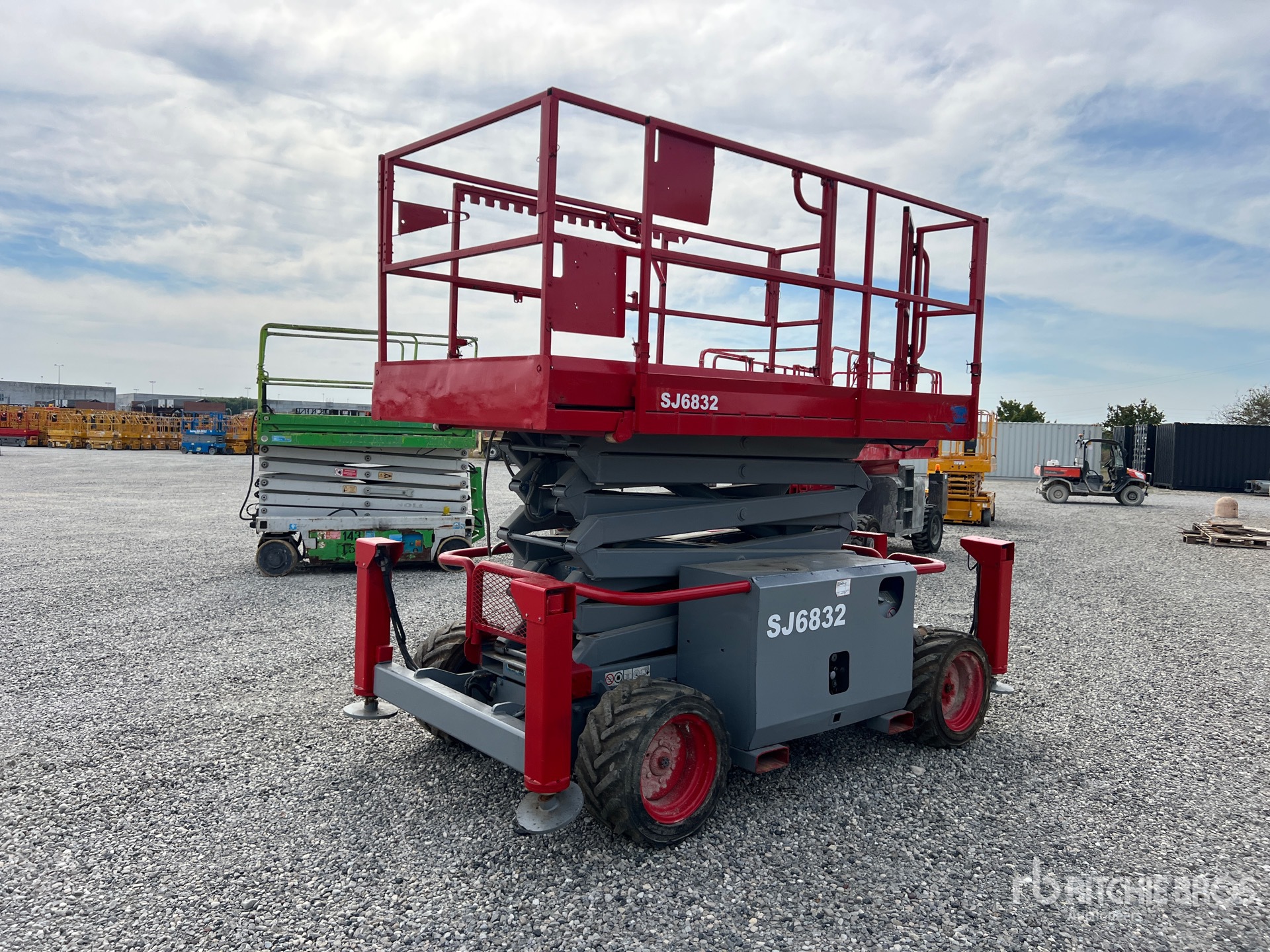 2007 Skyjack SJ6832