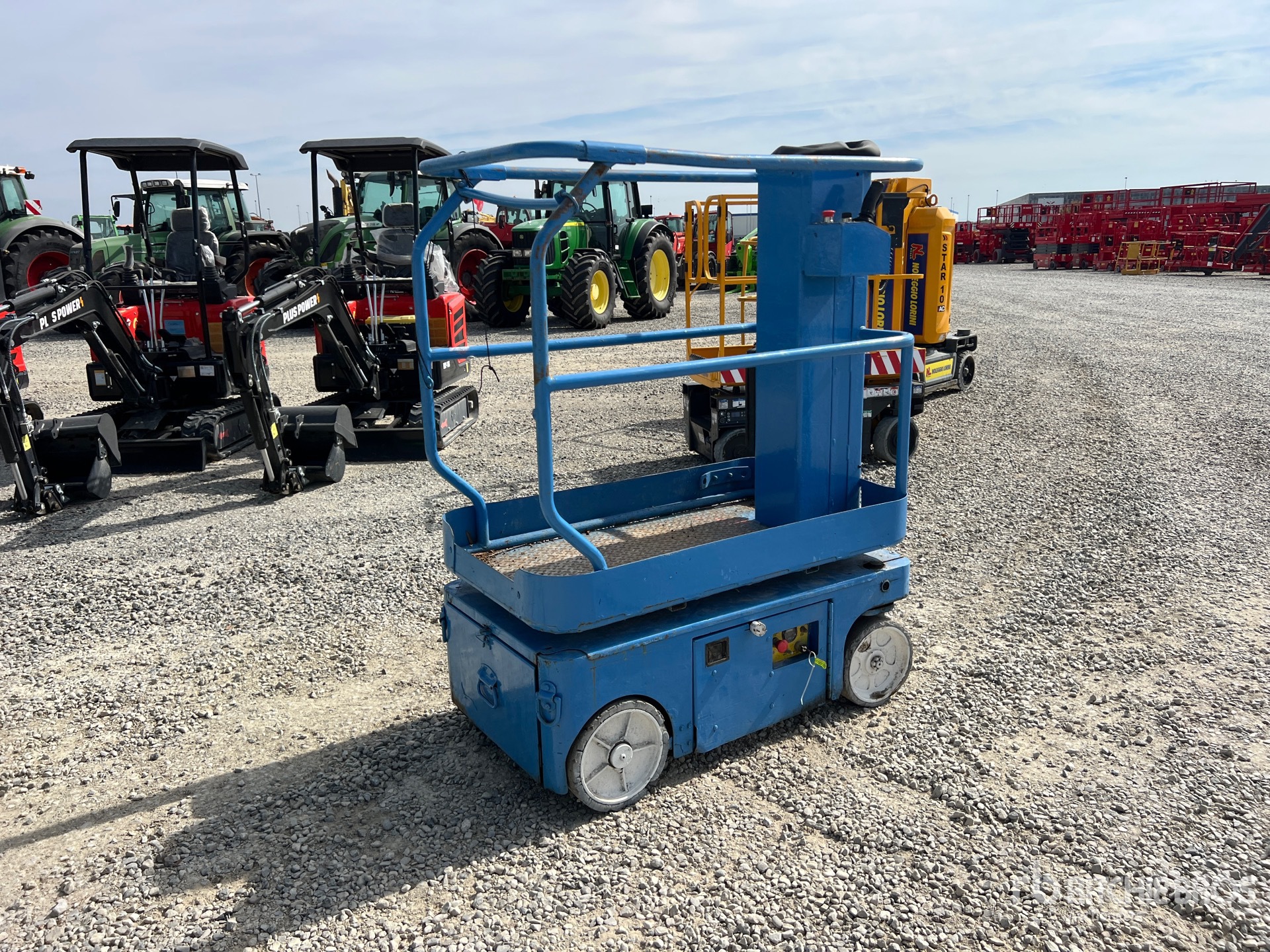 Photo of Upright TM12