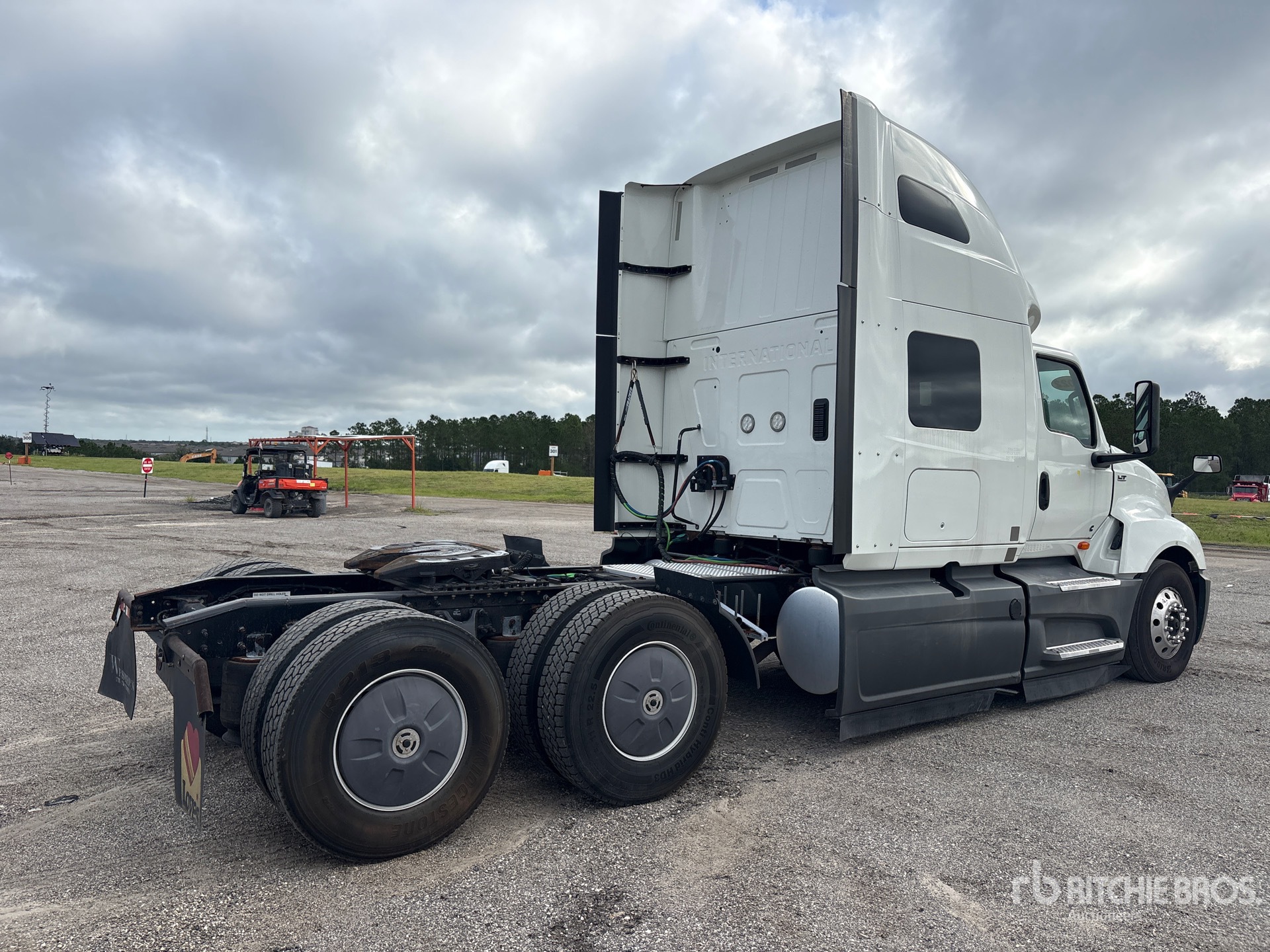 2022 International LT625