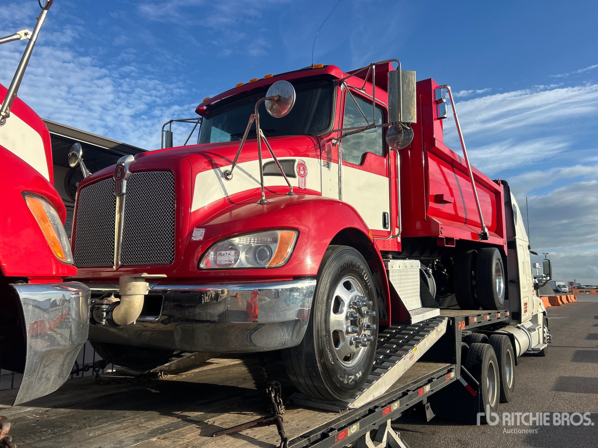 2019 Kenworth T370