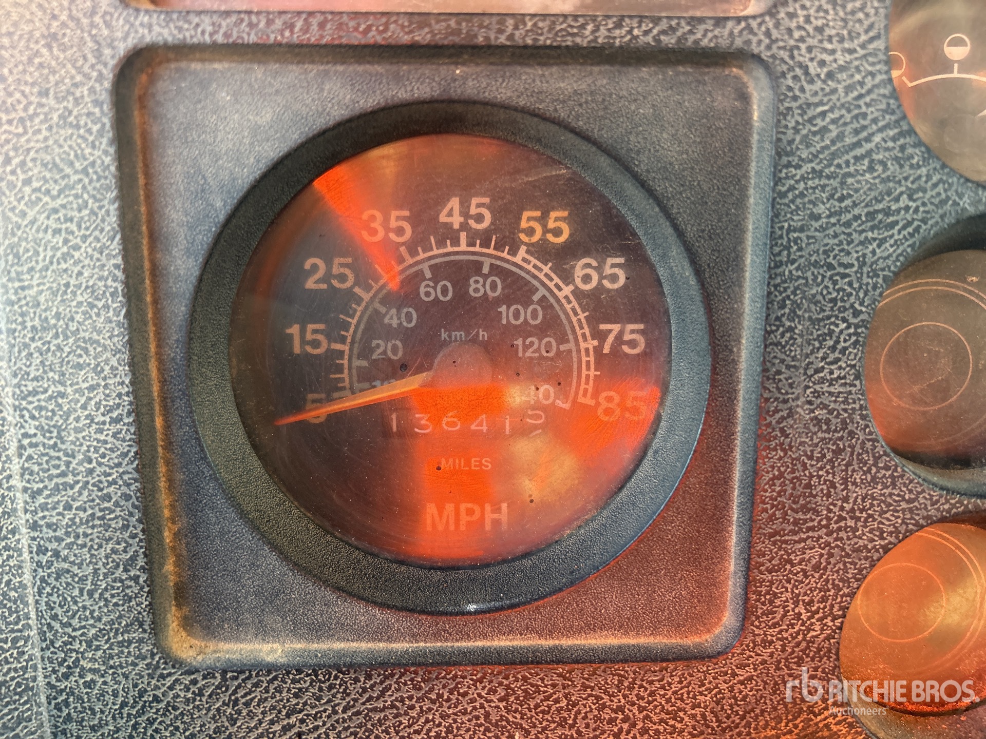 1981 International 1854