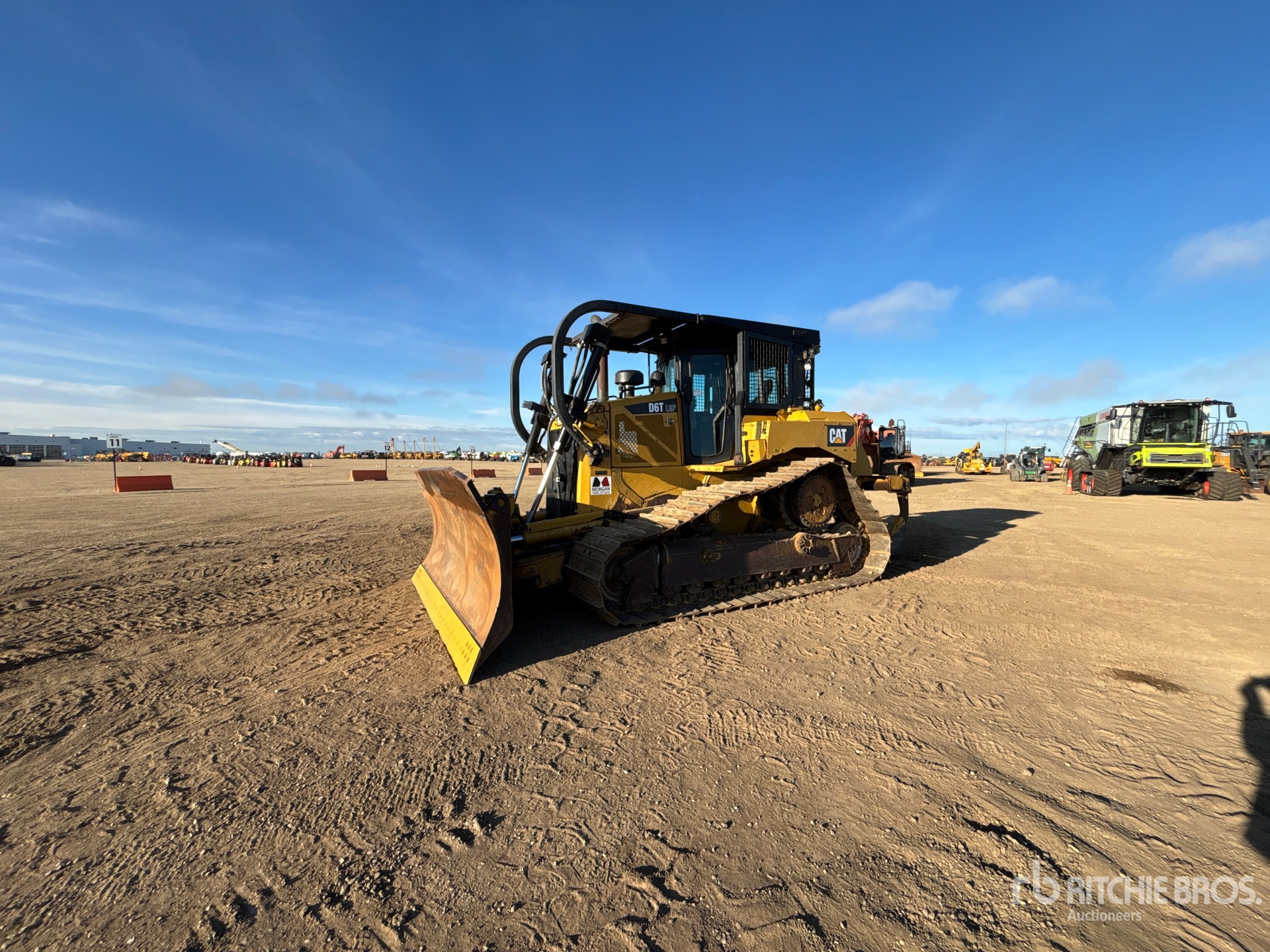2015 Caterpillar D6T LGP