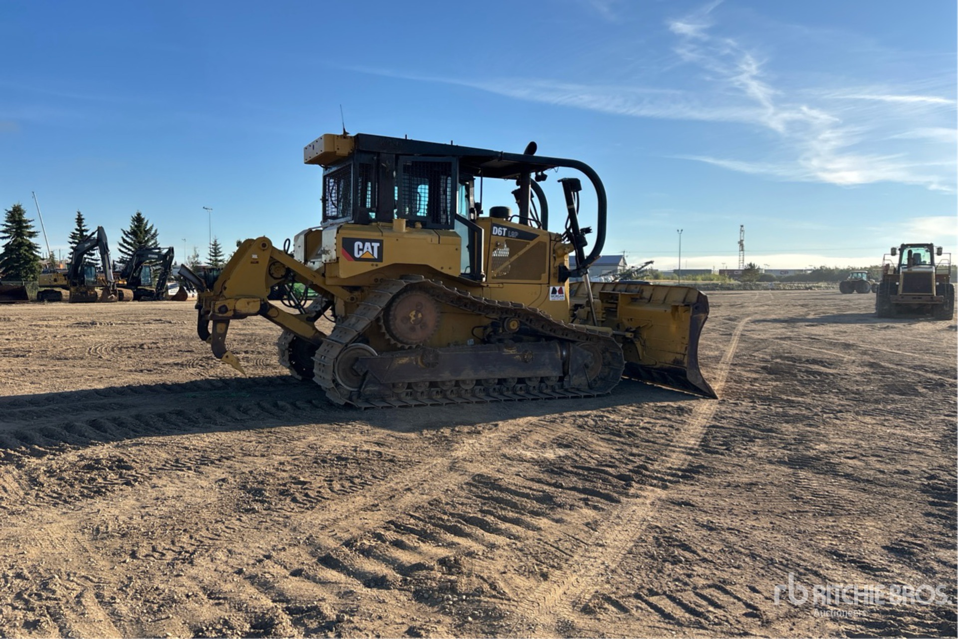 2015 Caterpillar D6T LGP