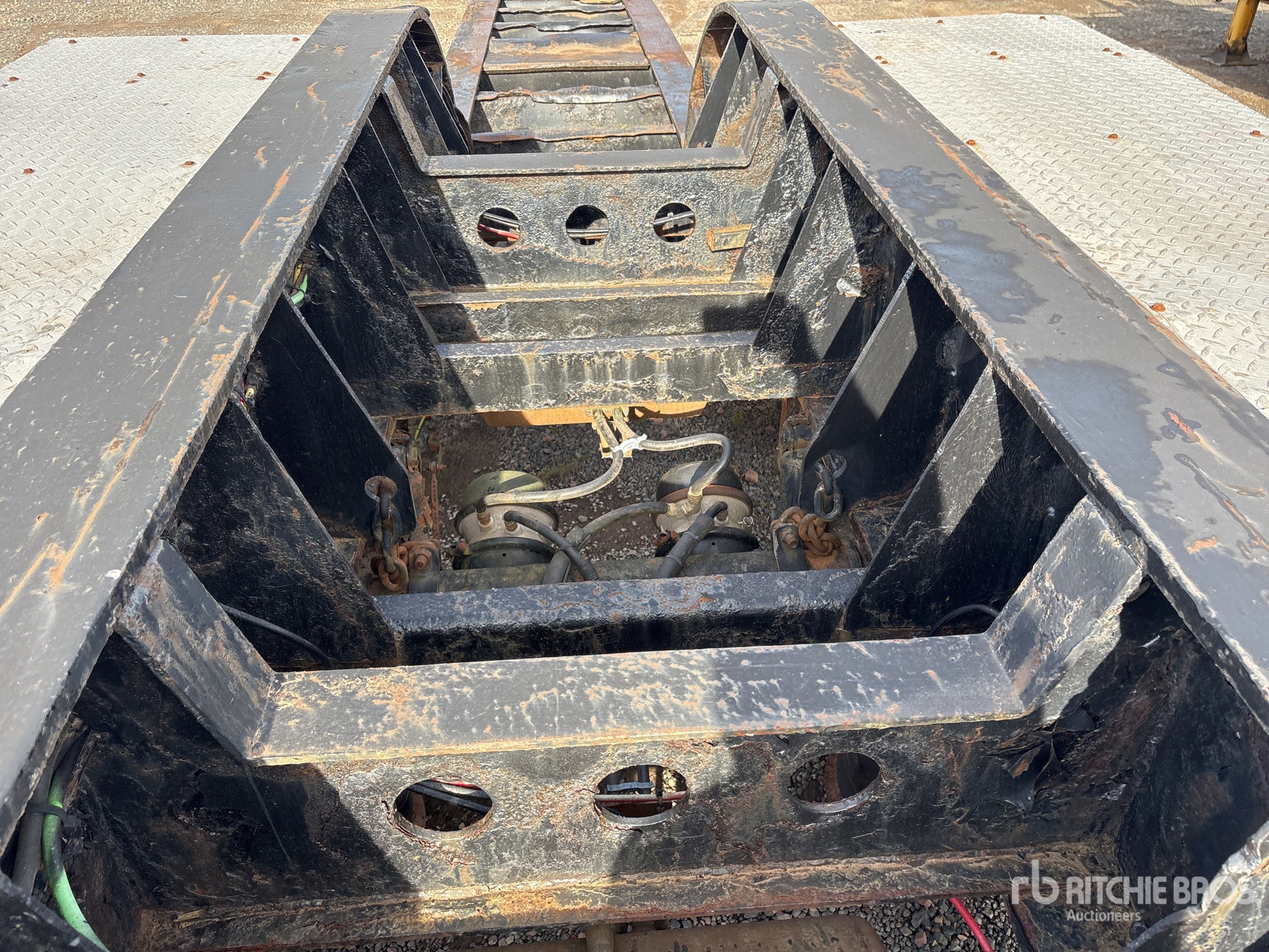 2008 Deloupe 60 TON TRI/A BEAM REMOVABLE GOO ...