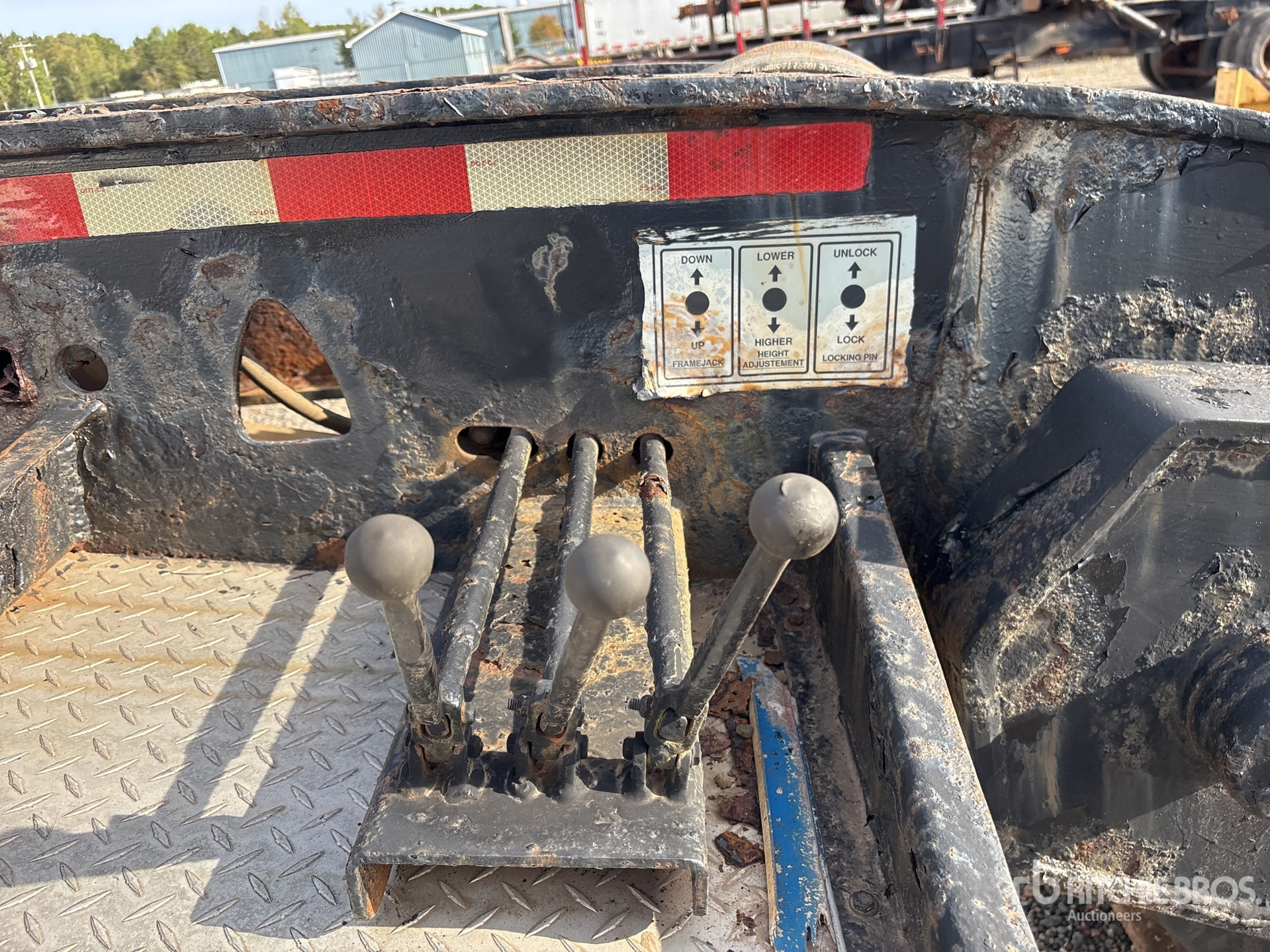2008 Deloupe 60 TON TRI/A BEAM REMOVABLE GOO ...