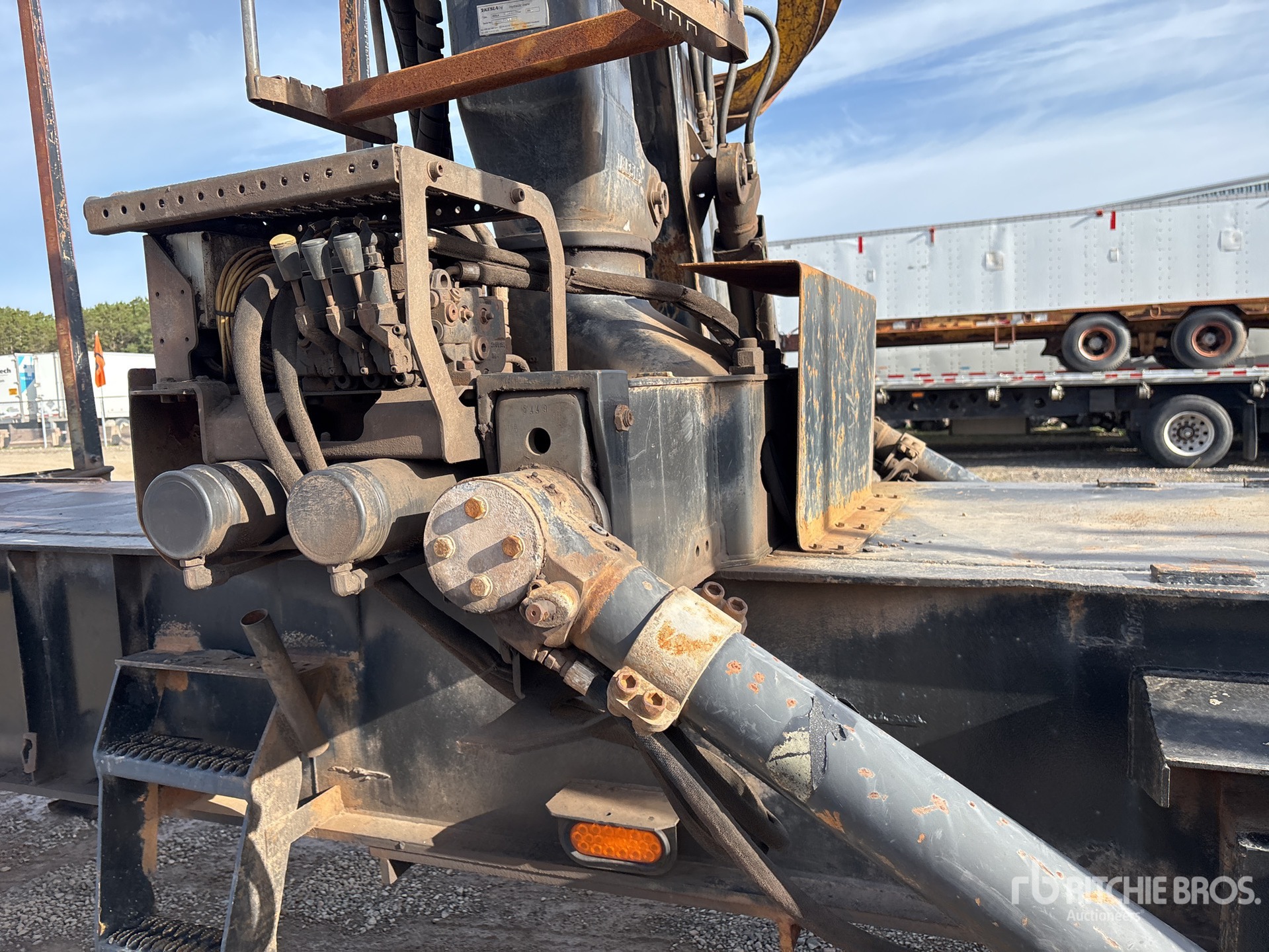 1997 BWS 45 FT TRI/A SELF-LOADING