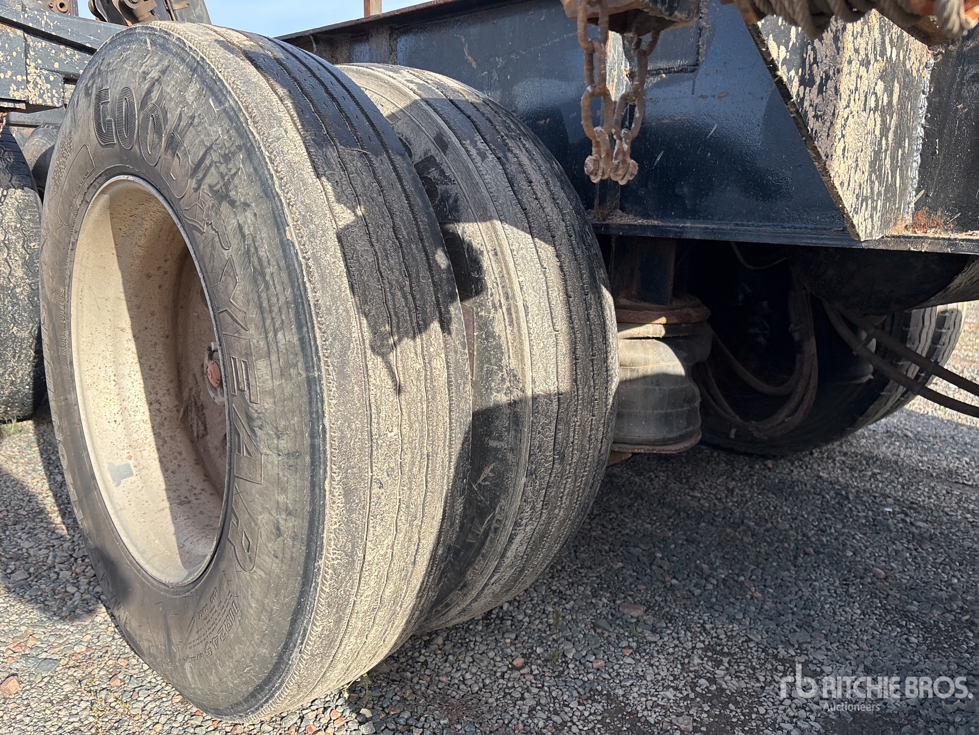 1997 BWS 45 FT TRI/A SELF-LOADING