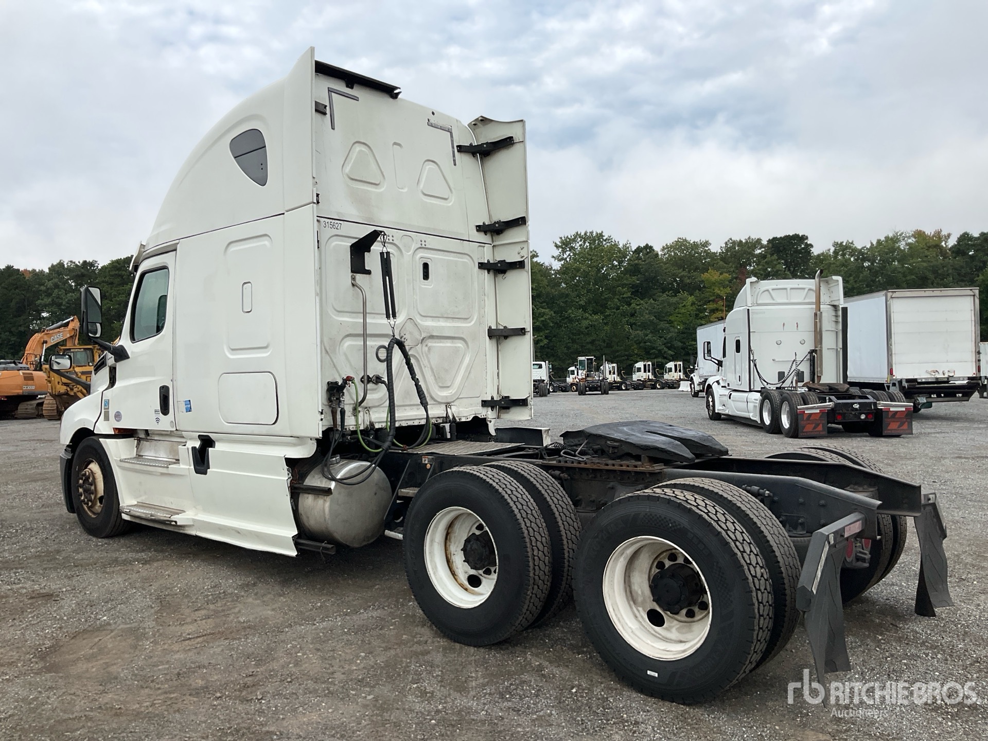 2018 Freightliner CASCADIA 126