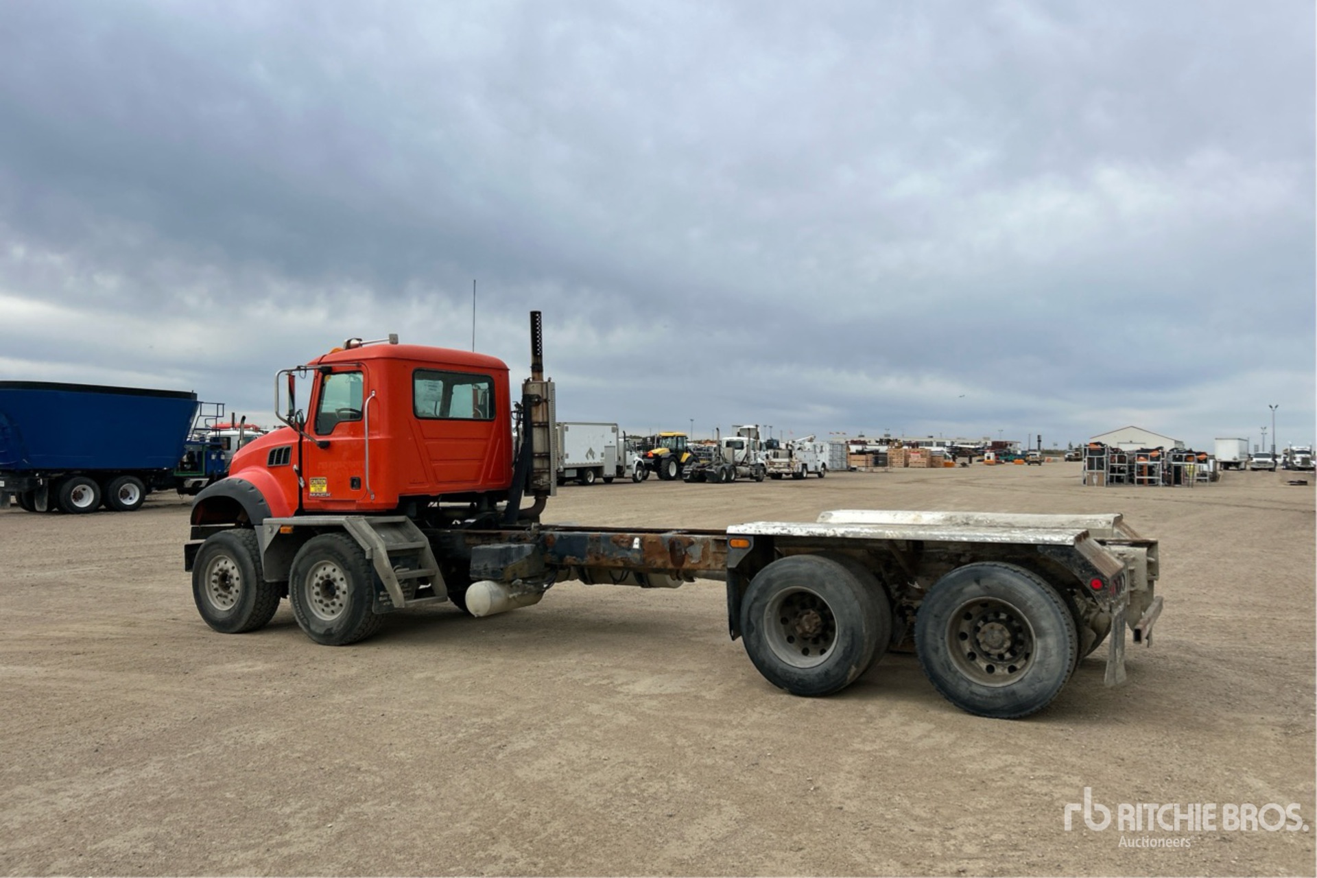 2009 Mack GU713
