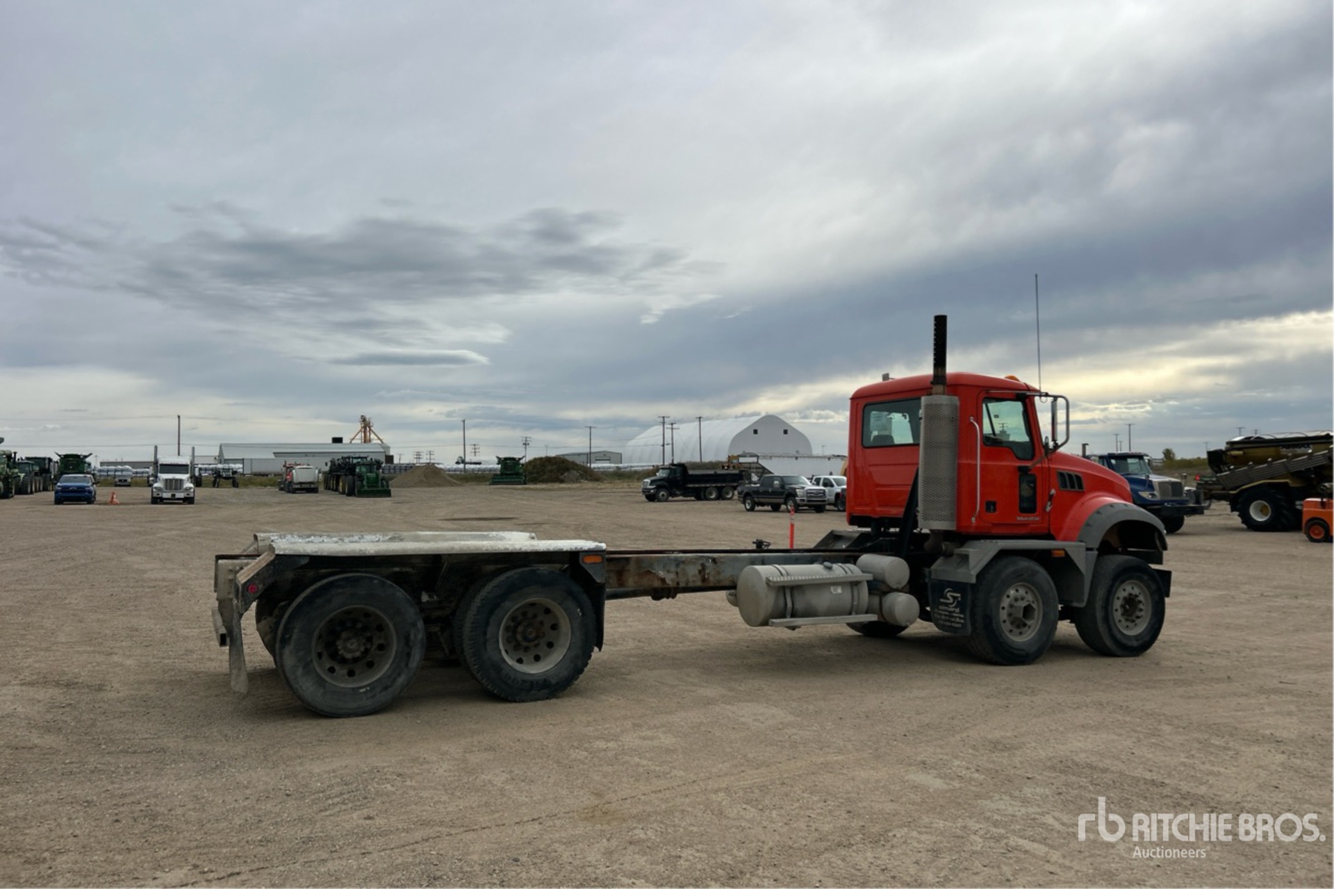 2009 Mack GU713