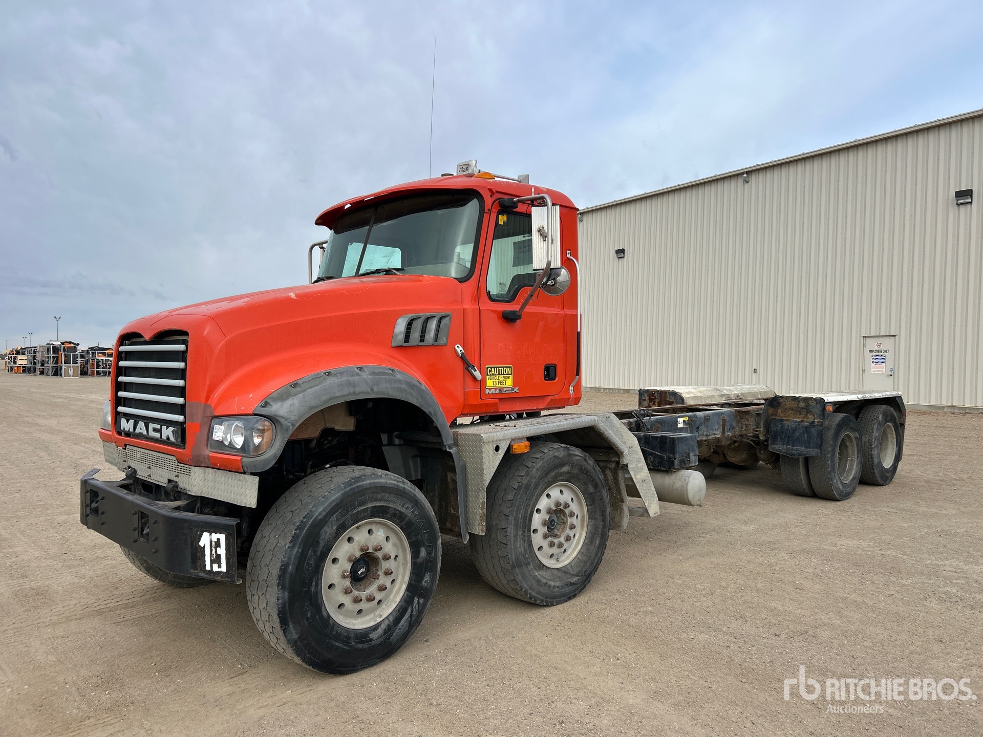 Photo of 2009 Mack GU713