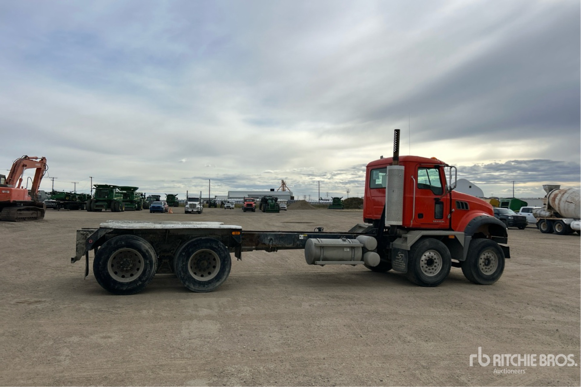 2009 Mack GU713