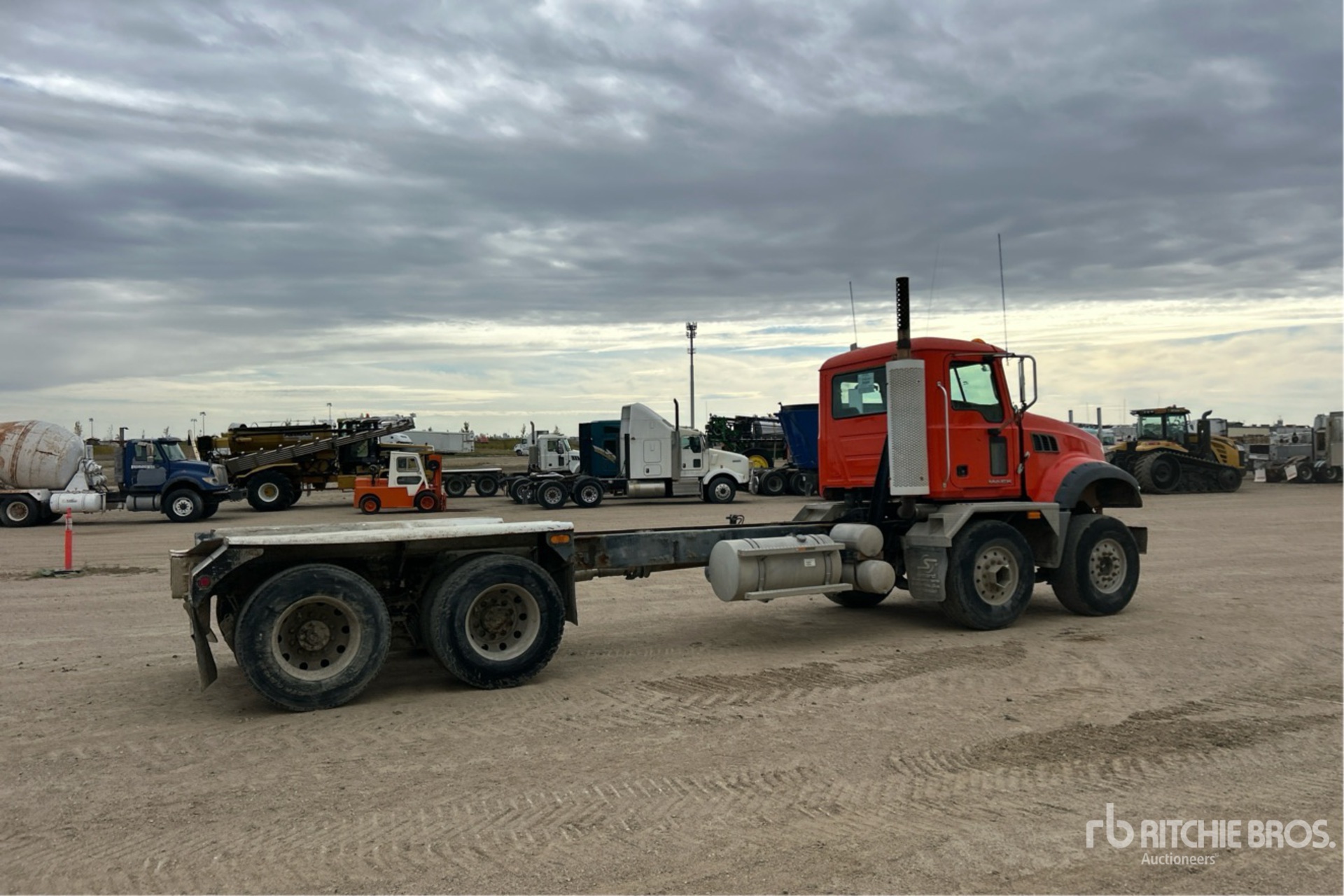 2009 Mack GU713