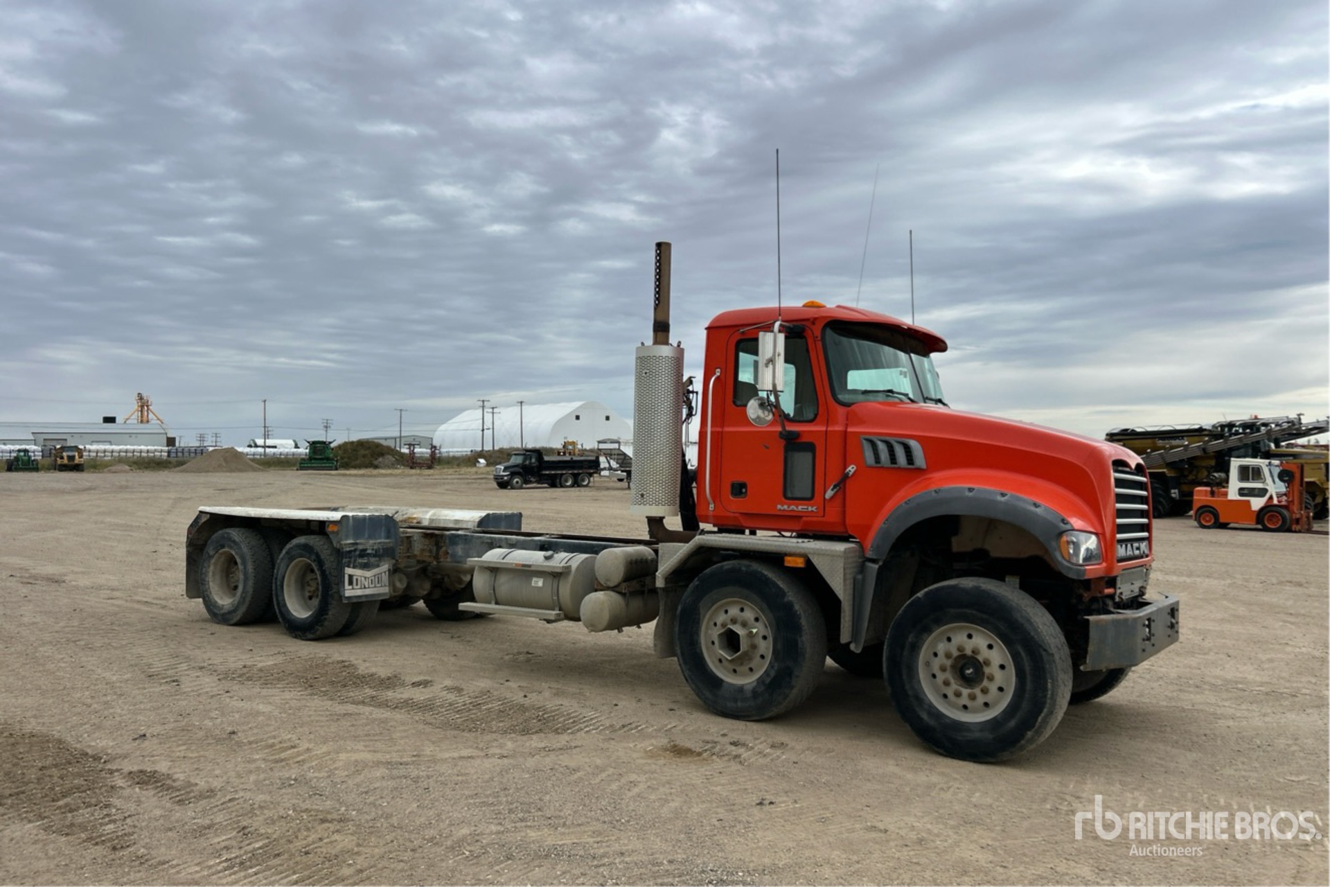 2009 Mack GU713