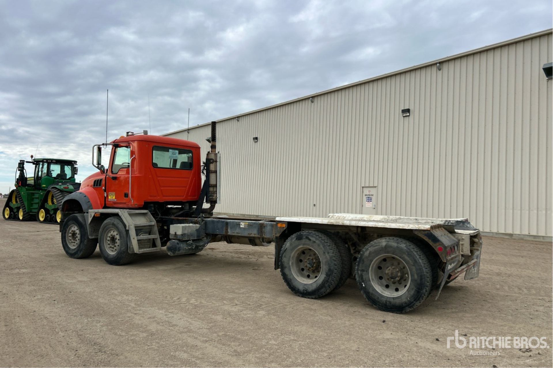 2009 Mack GU713