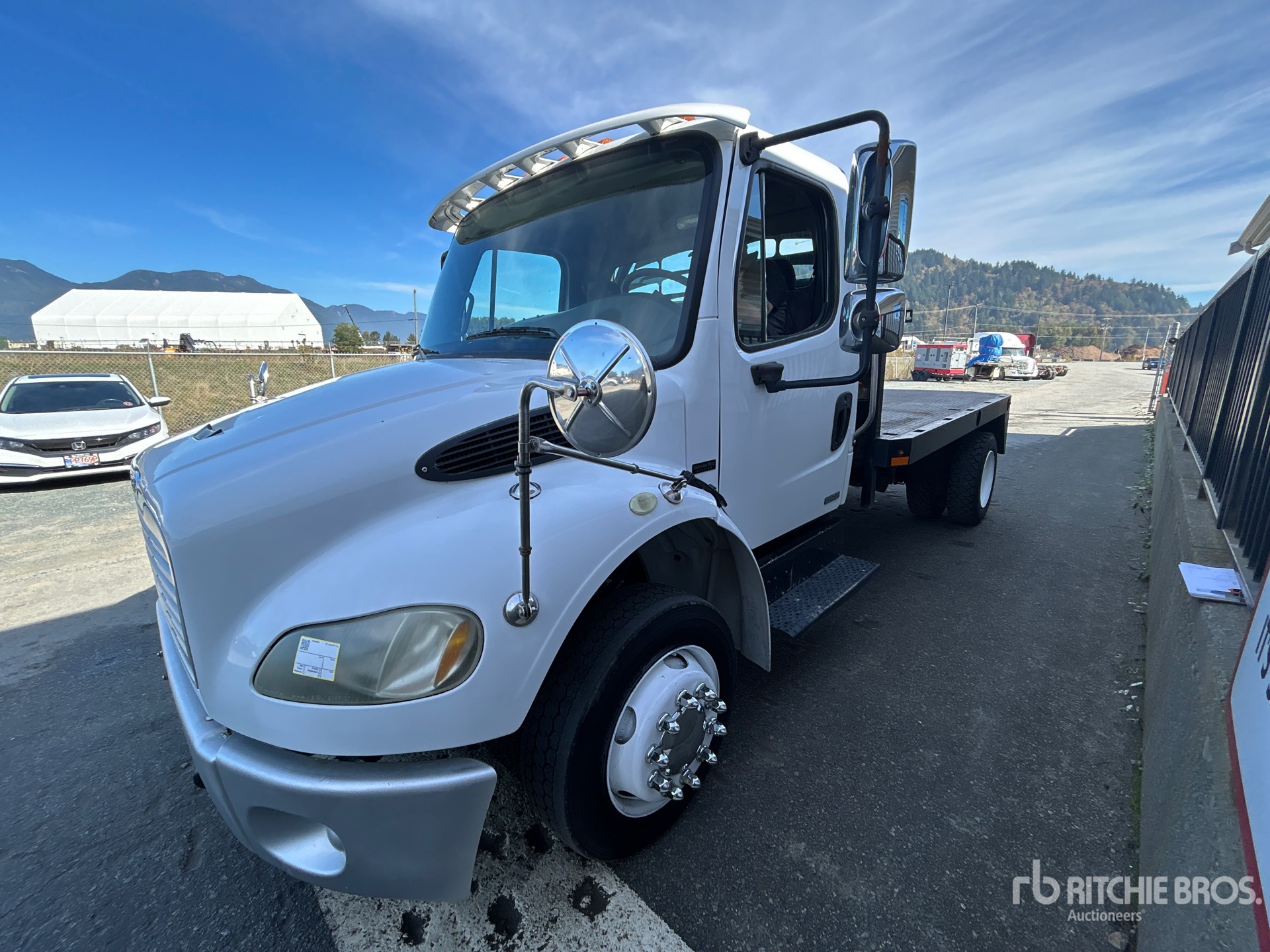 2006 Freightliner M2 106