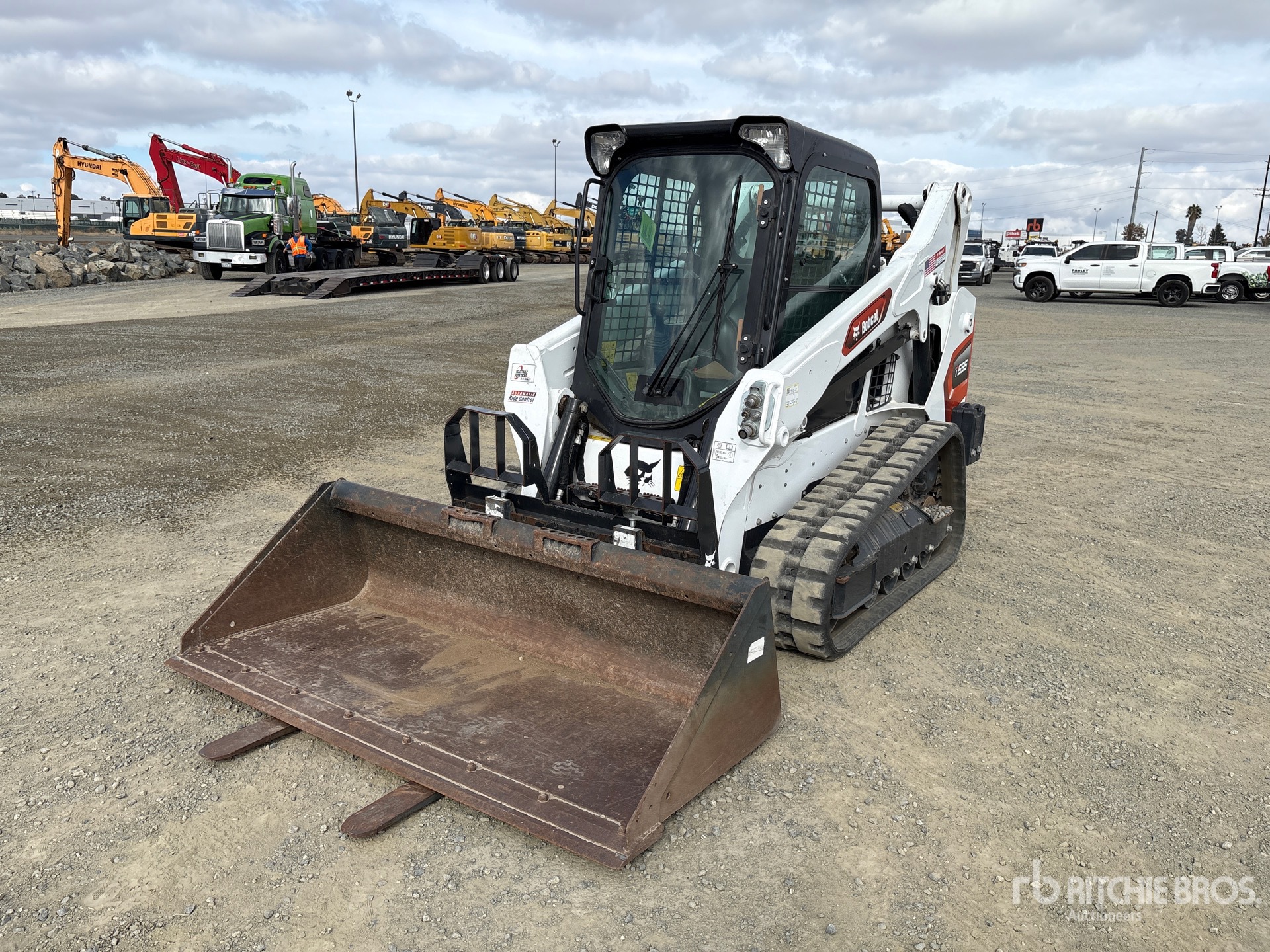 Photo of 2023 Bobcat T595