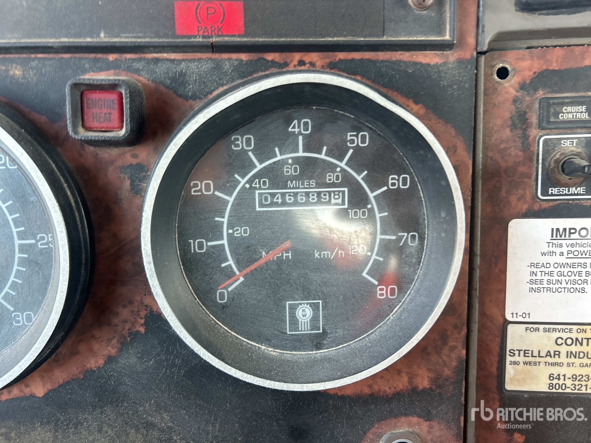 2004 Kenworth T300