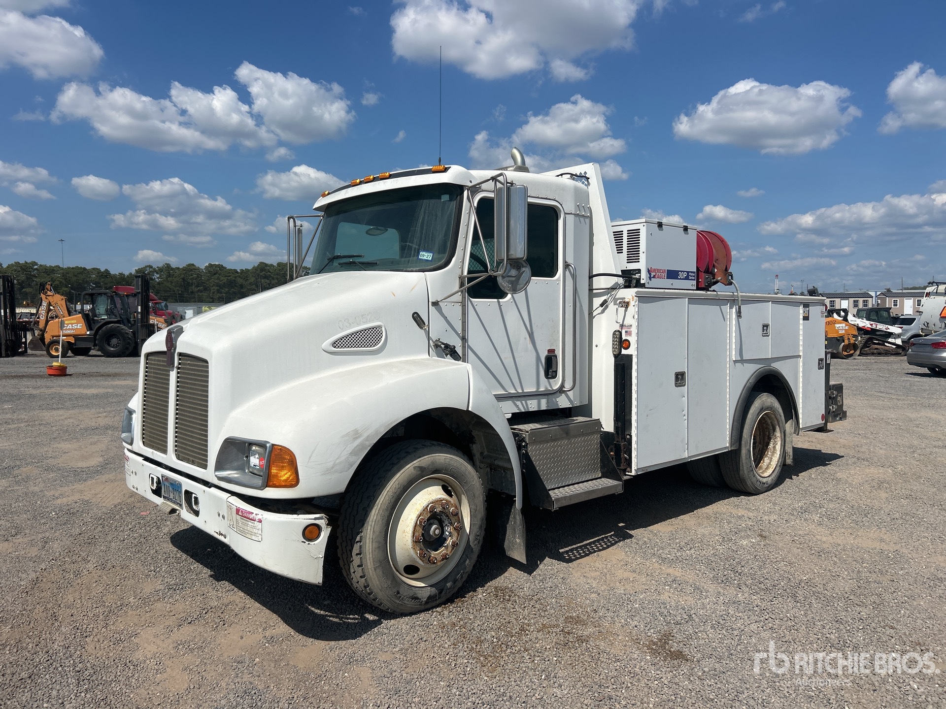2004 Kenworth T300