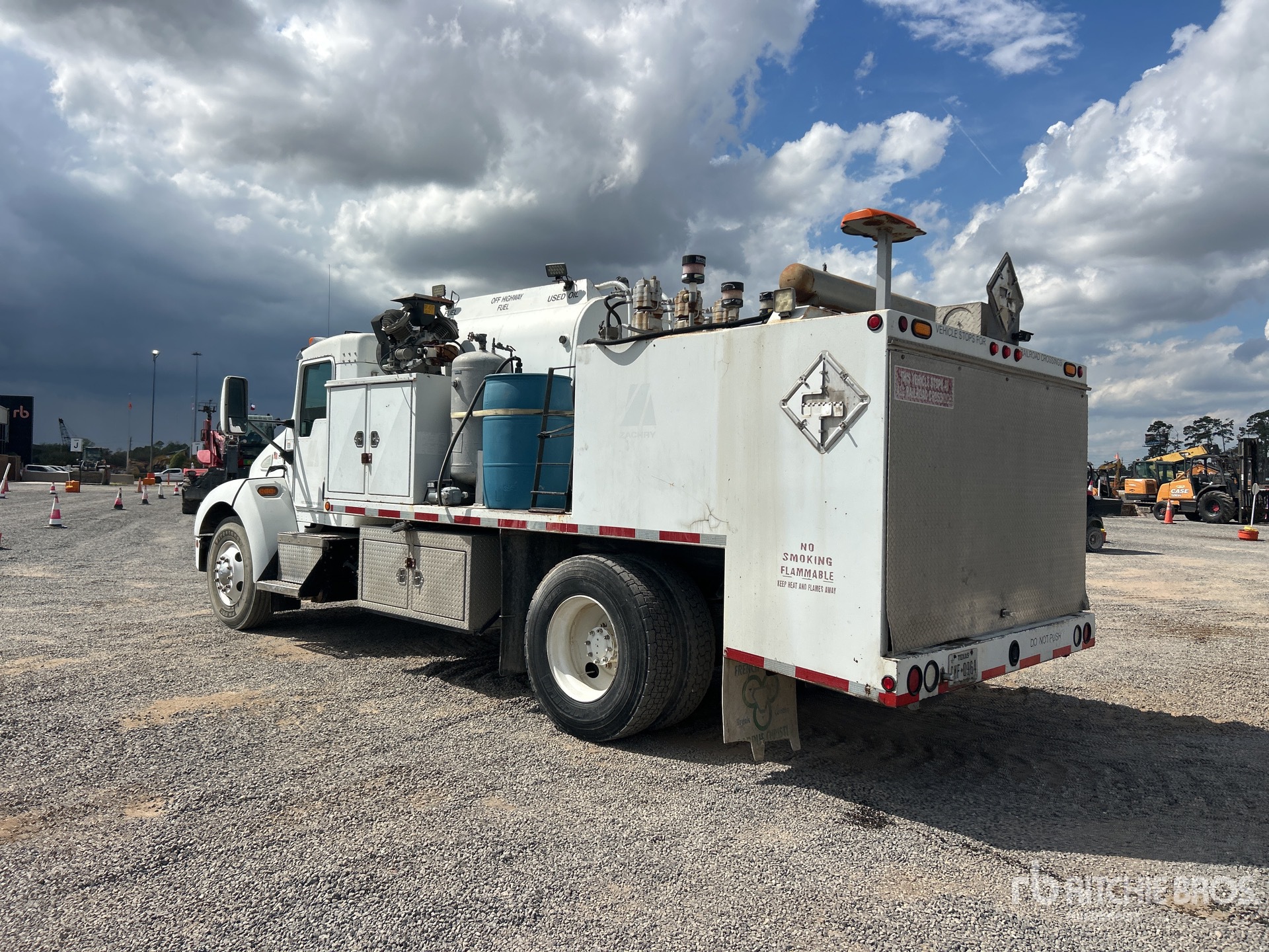 2007 Kenworth T300