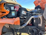 Moteur with Engine - Right Side