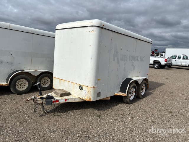 2003 W-W Trailer Enclosed Trailer