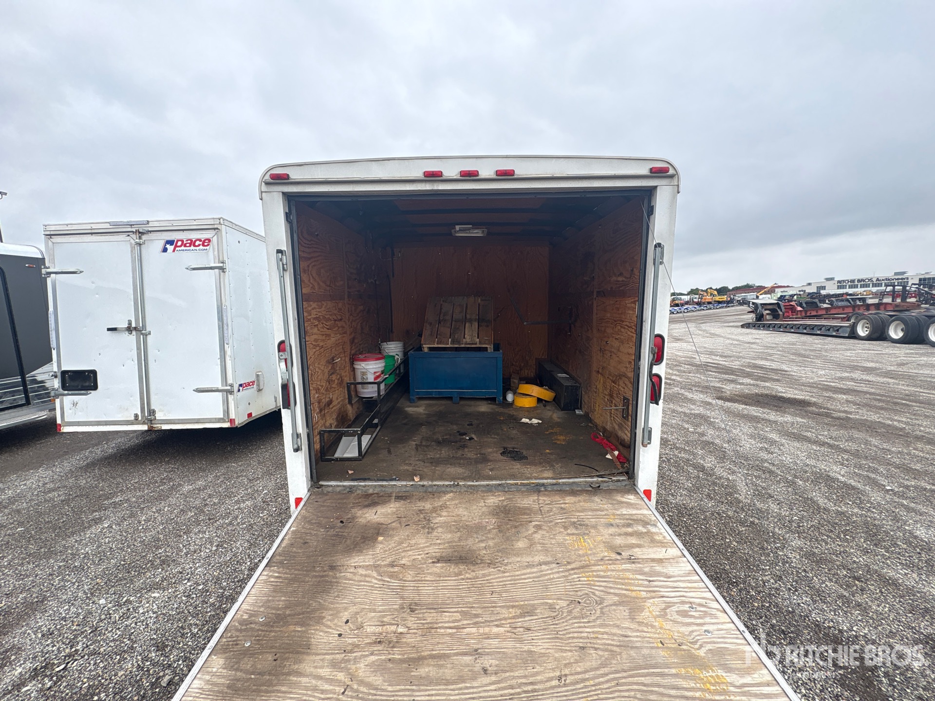 2005 Pace 20 FT T/A