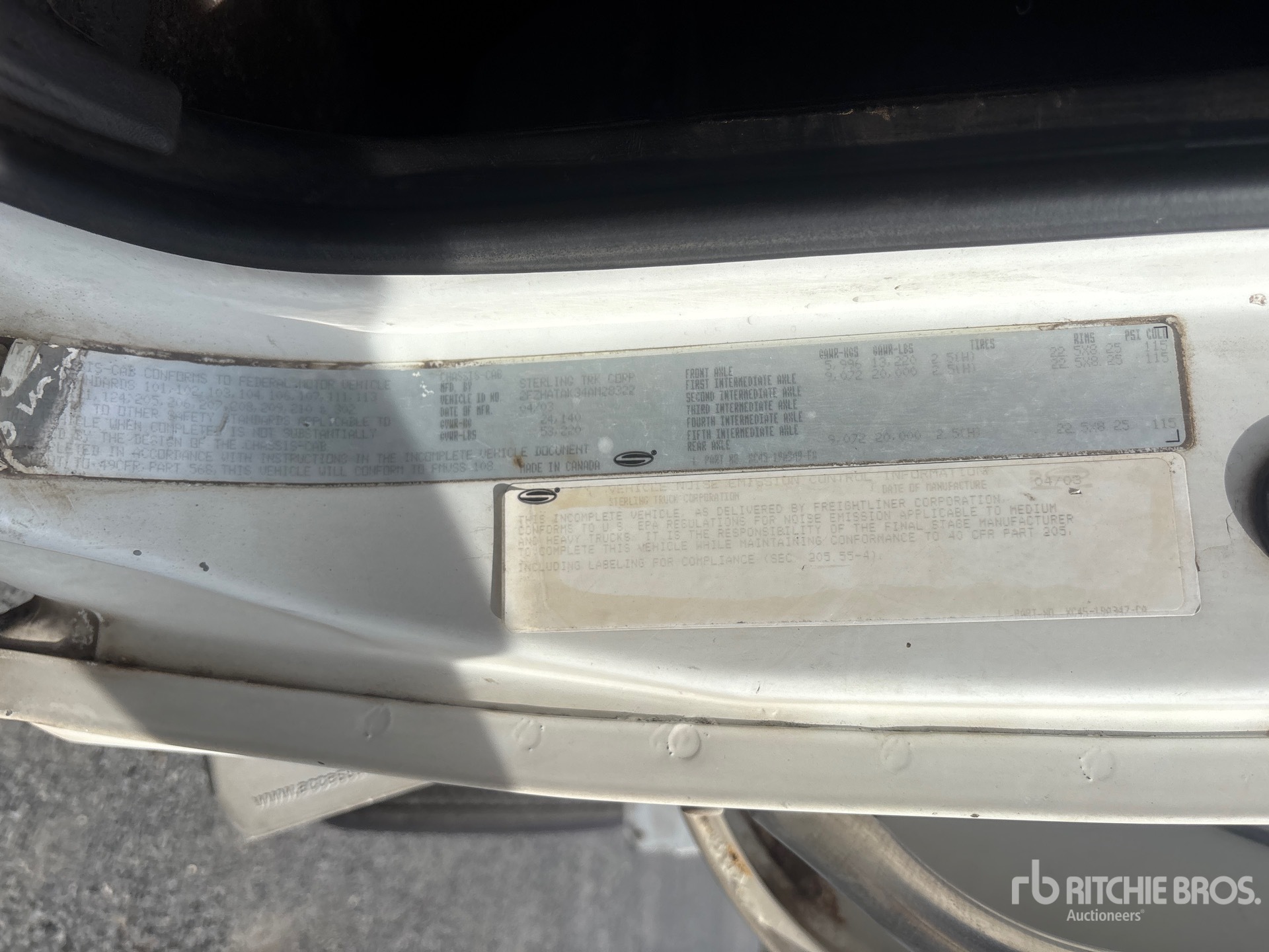 2004 Sterling L7500