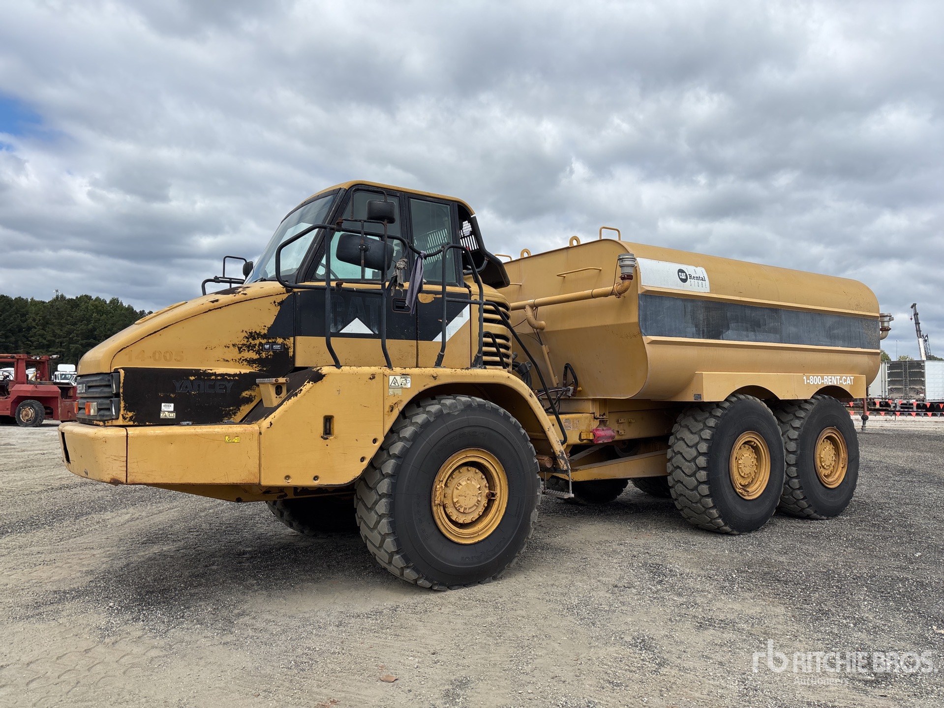 2008 Caterpillar 725