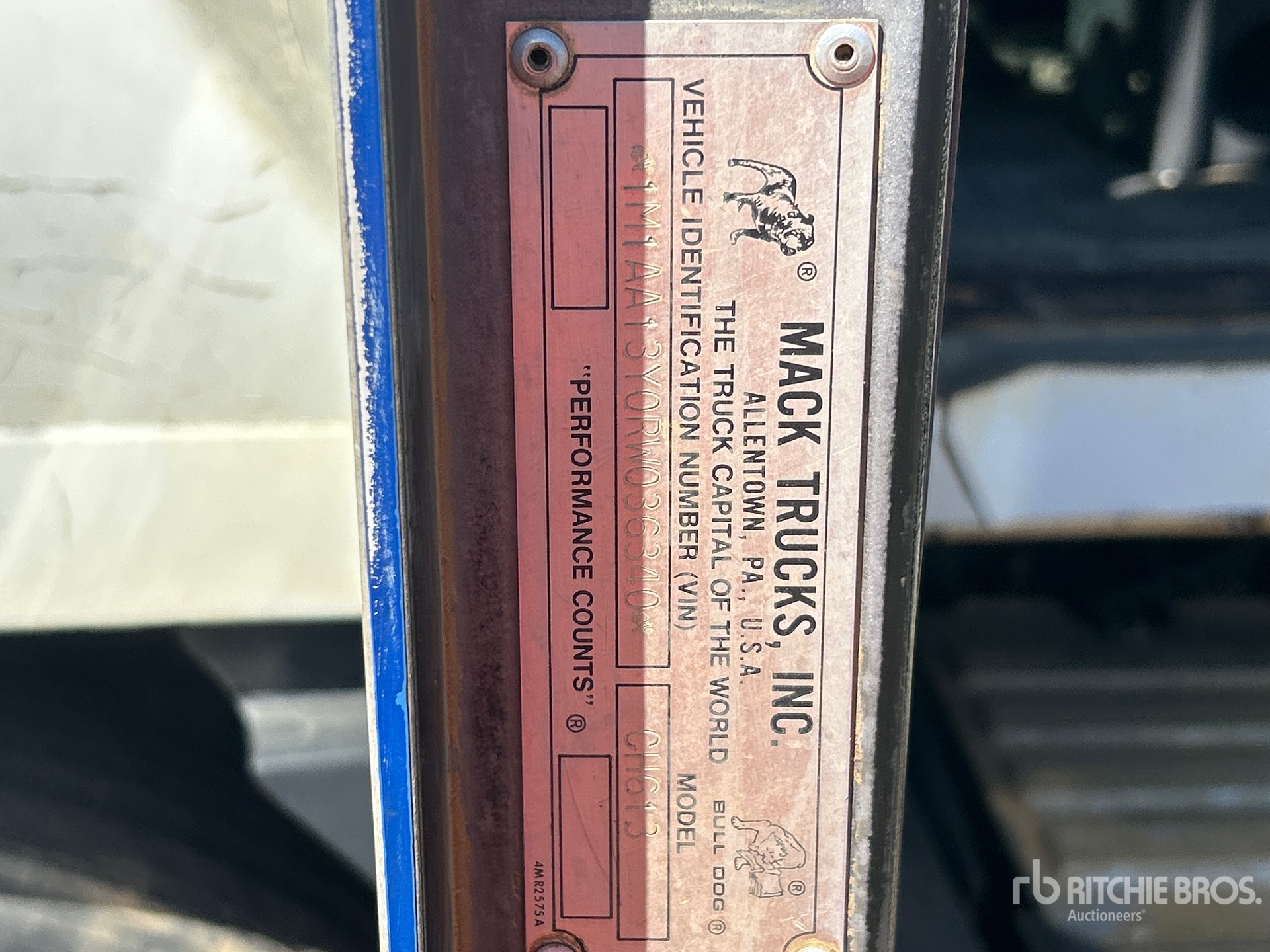 1994 Mack CH613