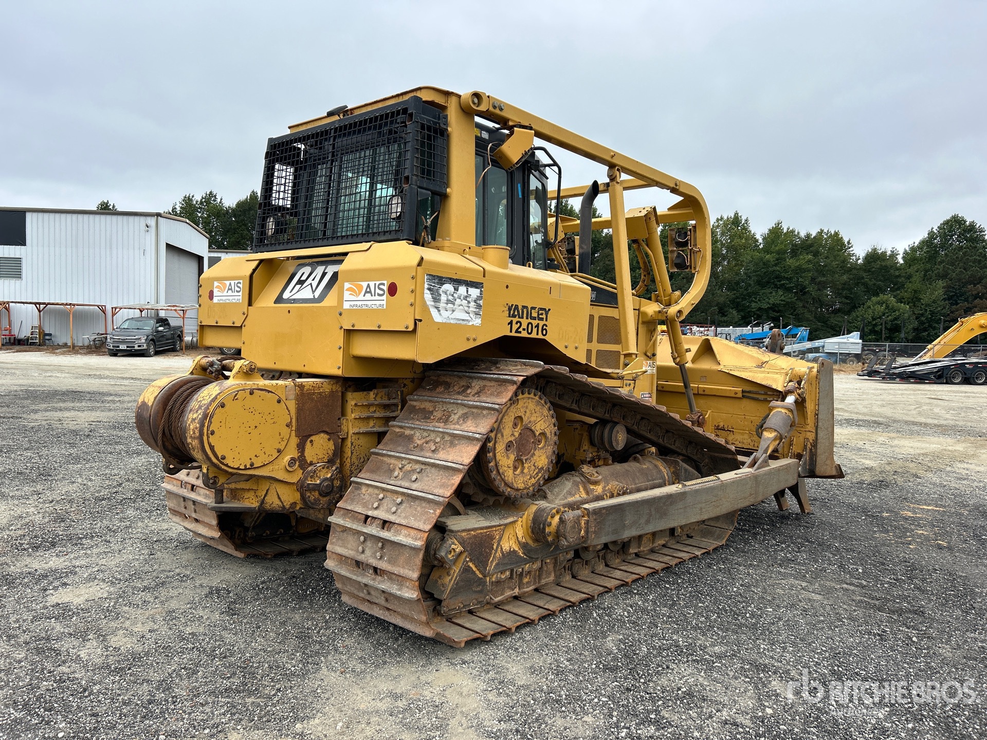 2011 Caterpillar D6T XW