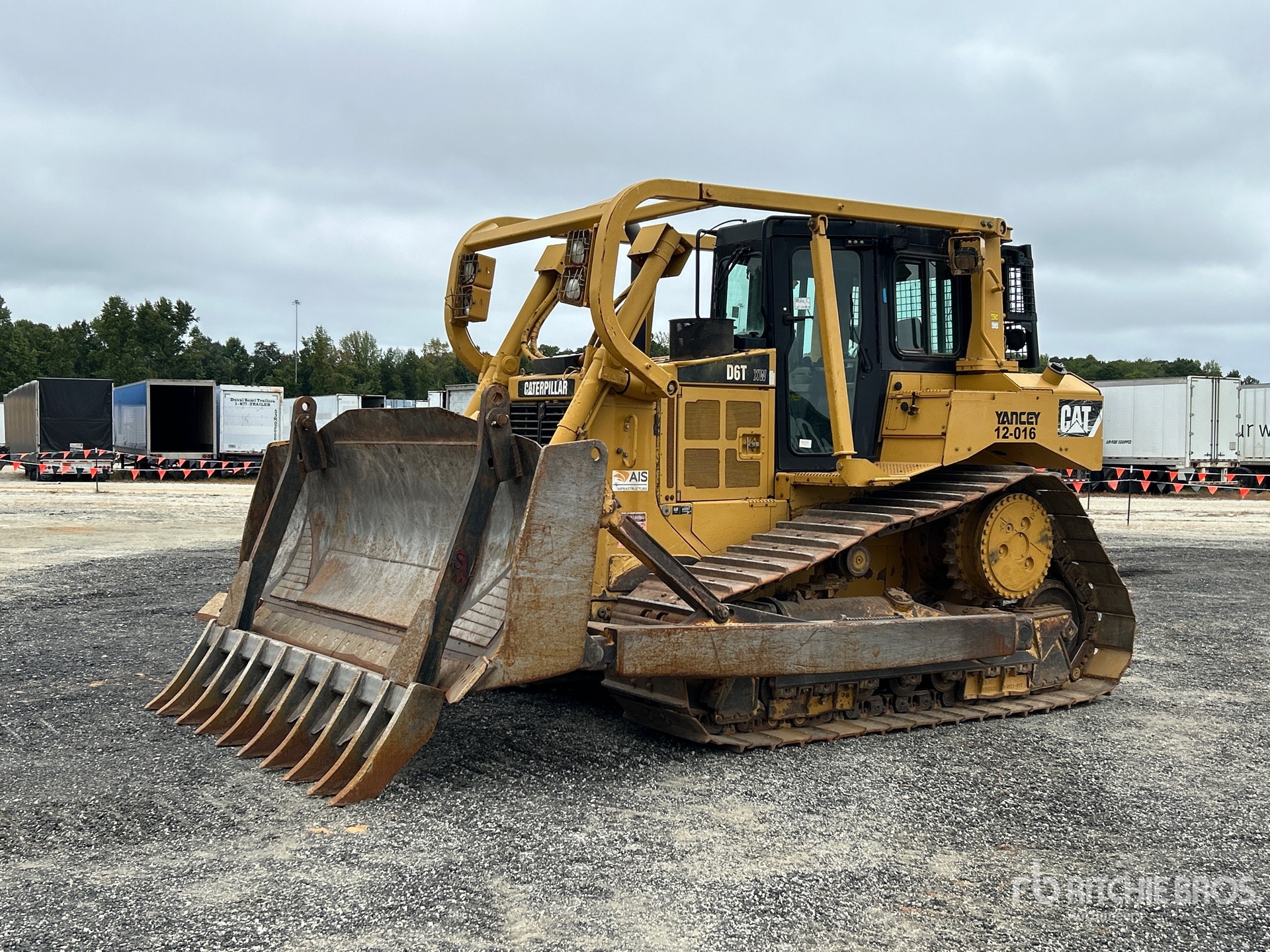 2011 Caterpillar D6T XW