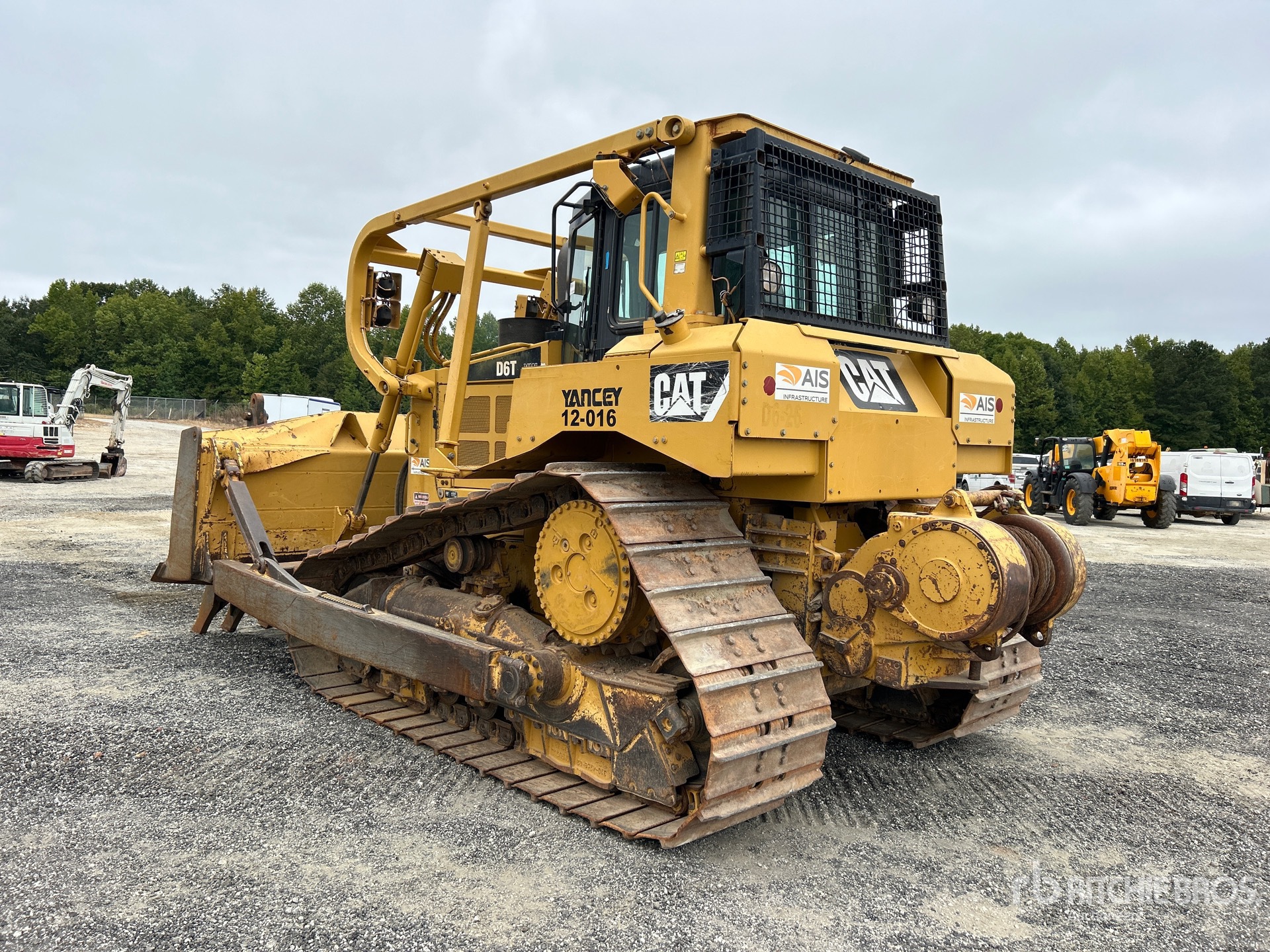 2011 Caterpillar D6T XW