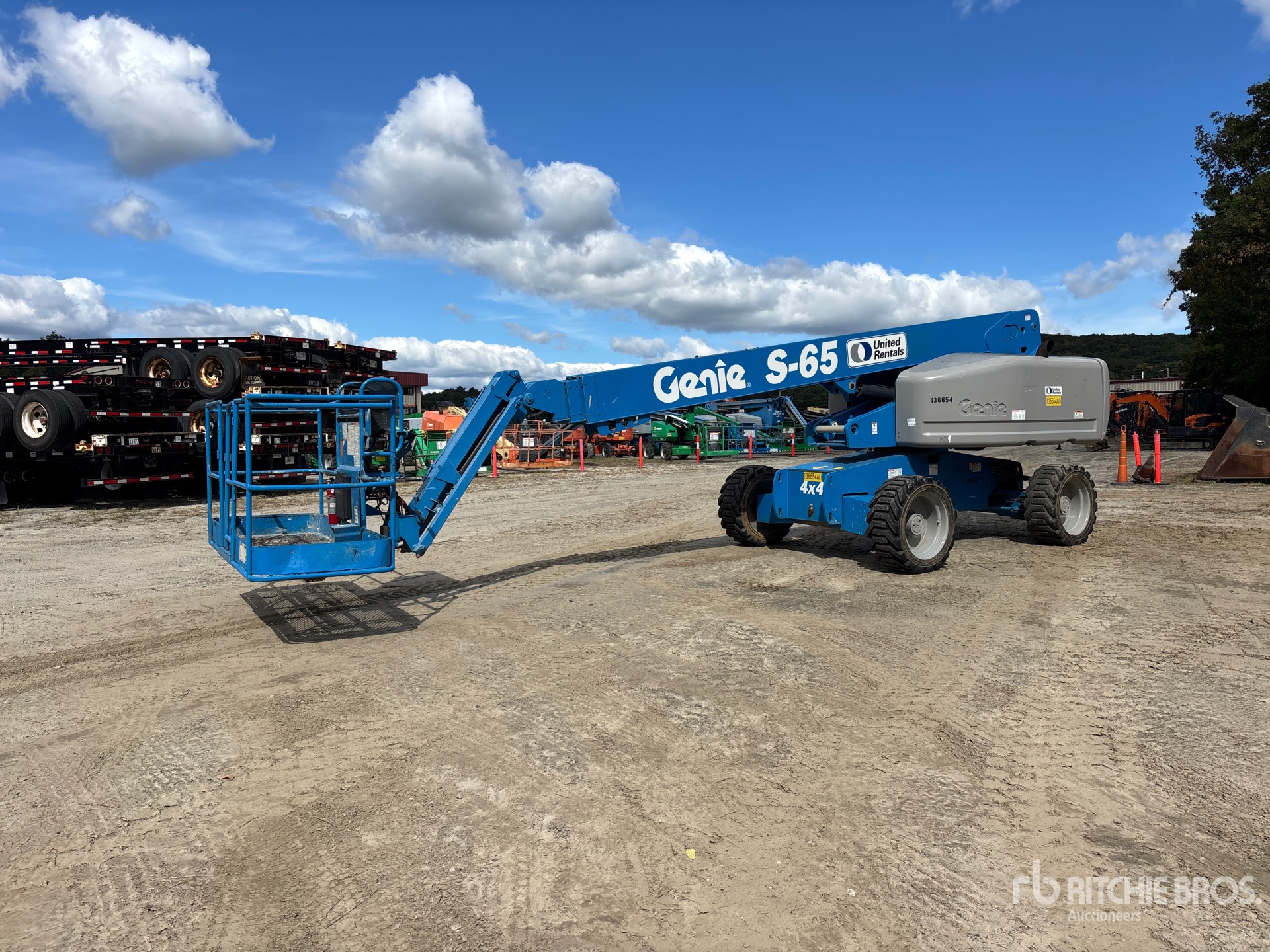 Photo of 2014 Genie S-65
