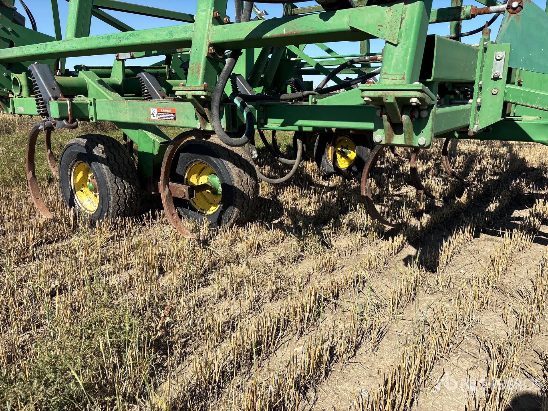 John Deere 680