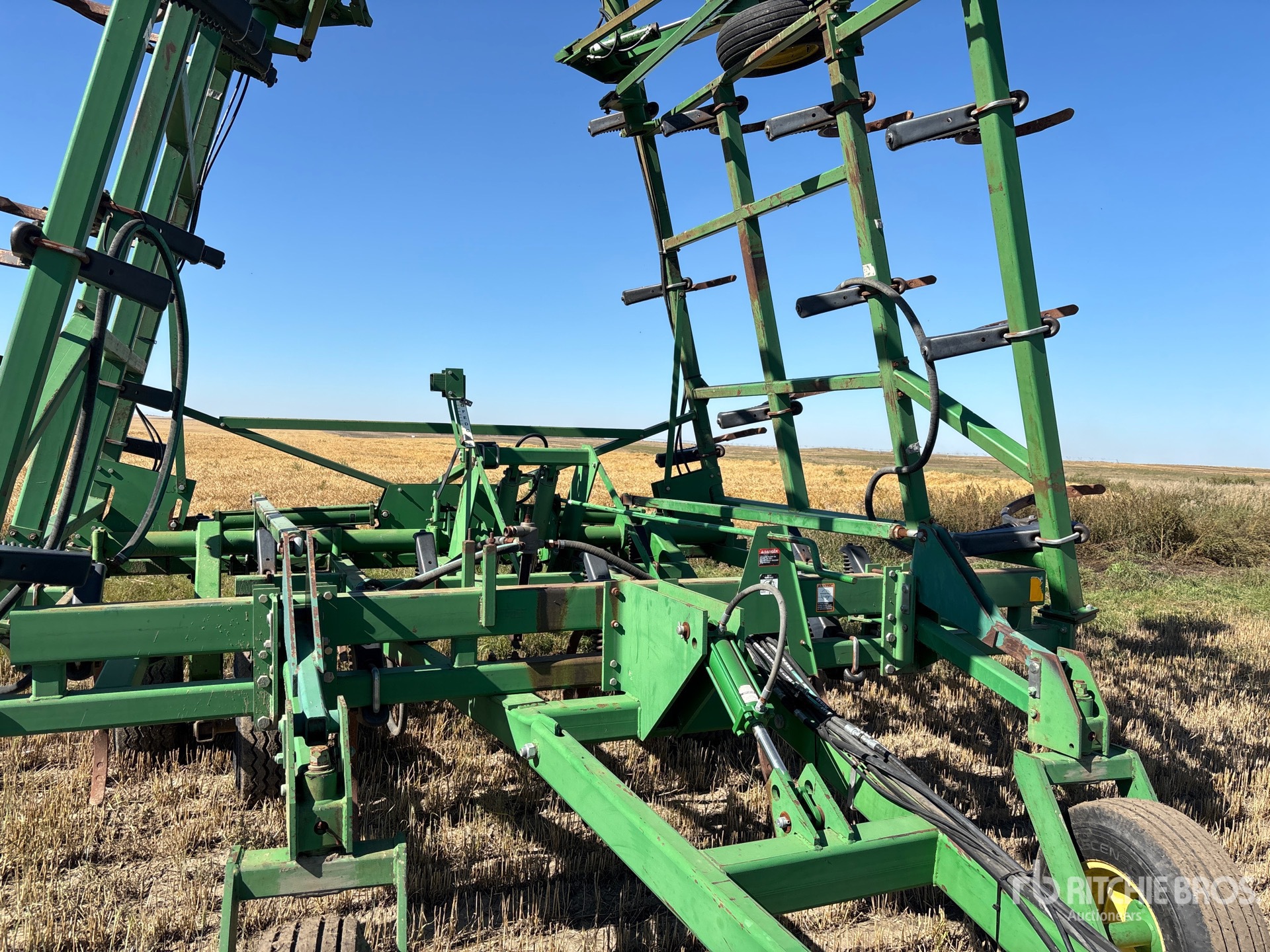 John Deere 680