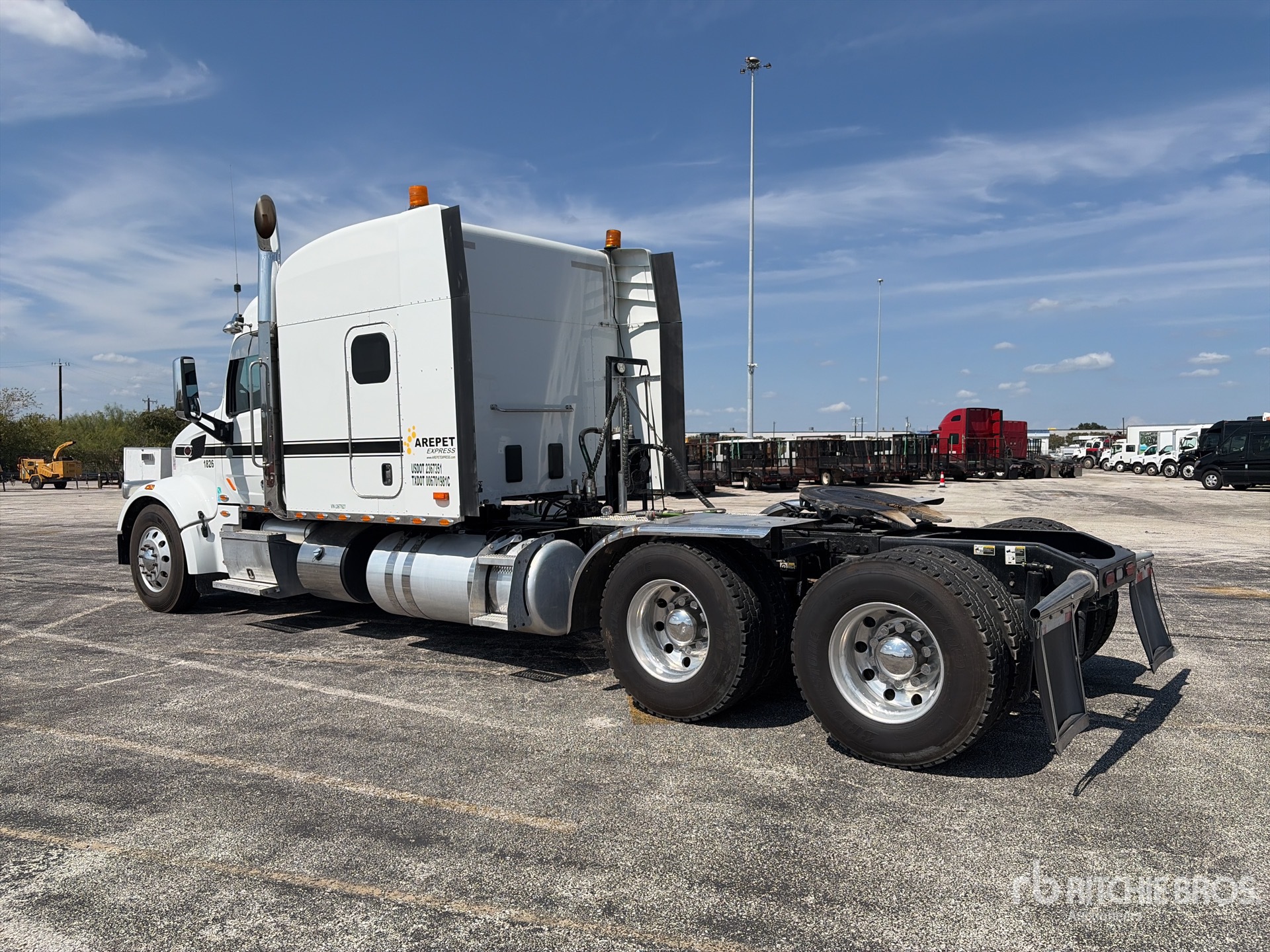 2020 Peterbilt 567
