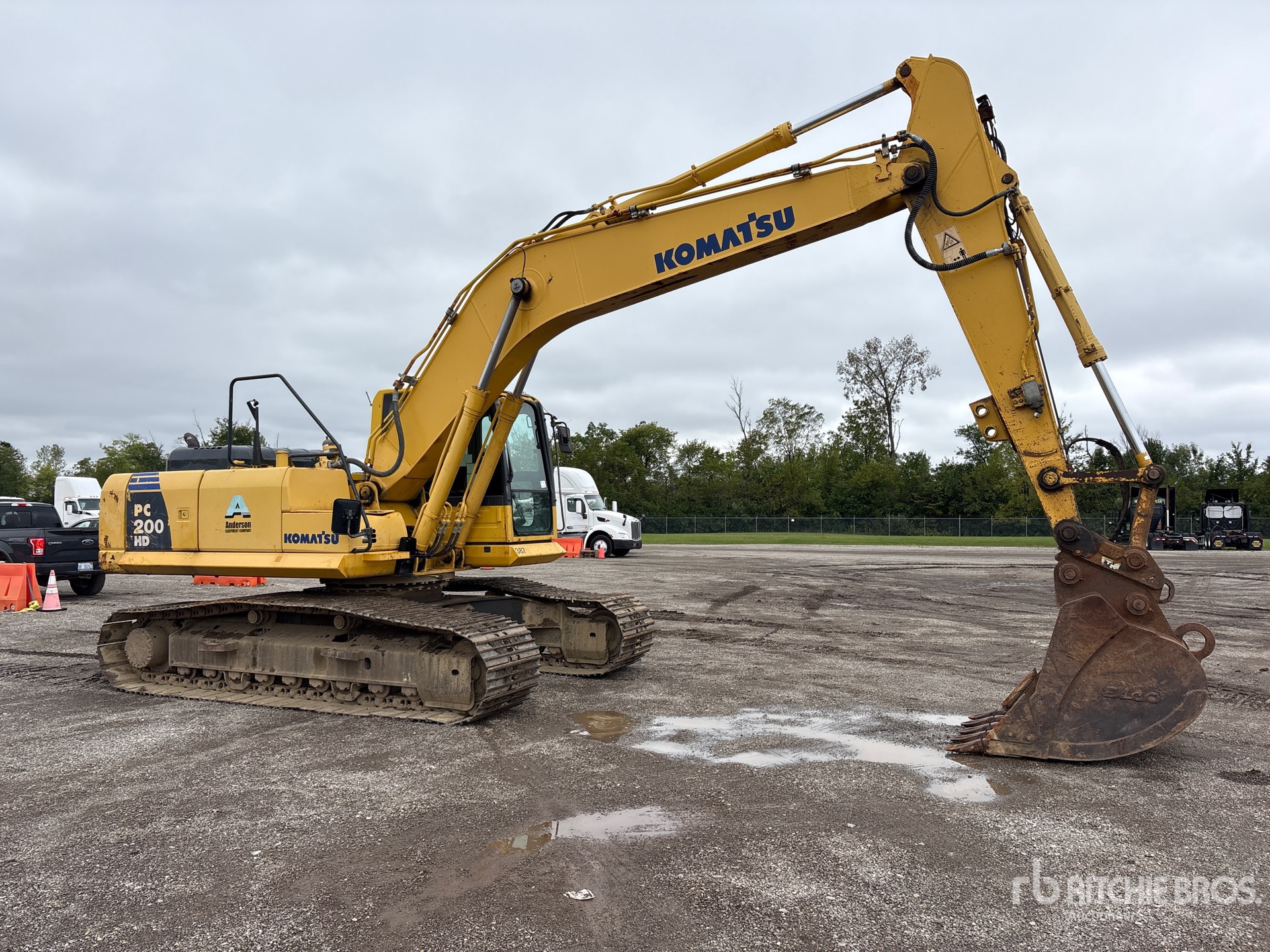 2011 Komatsu PC200LC-8