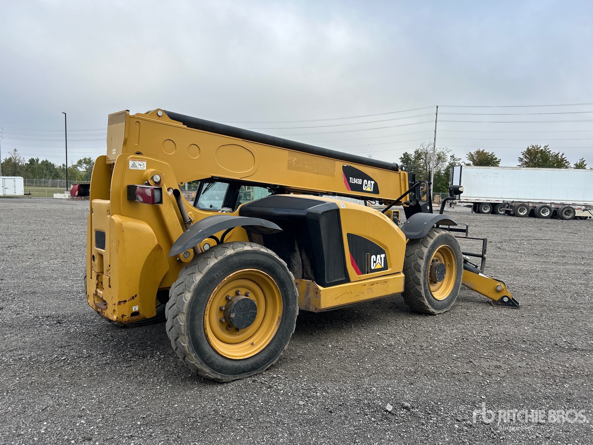 2017 Caterpillar TL943D