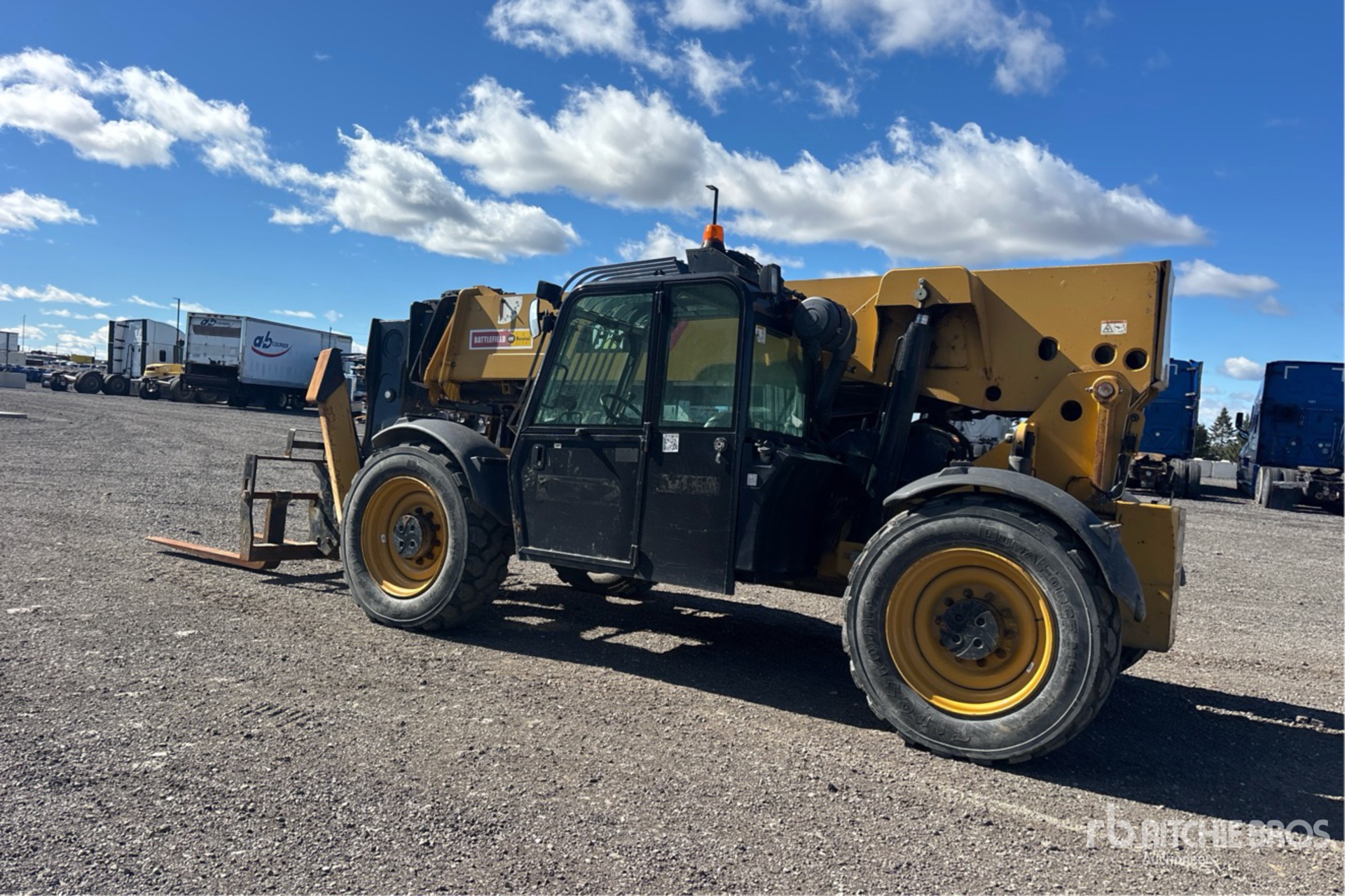 2015 Caterpillar TL1055C