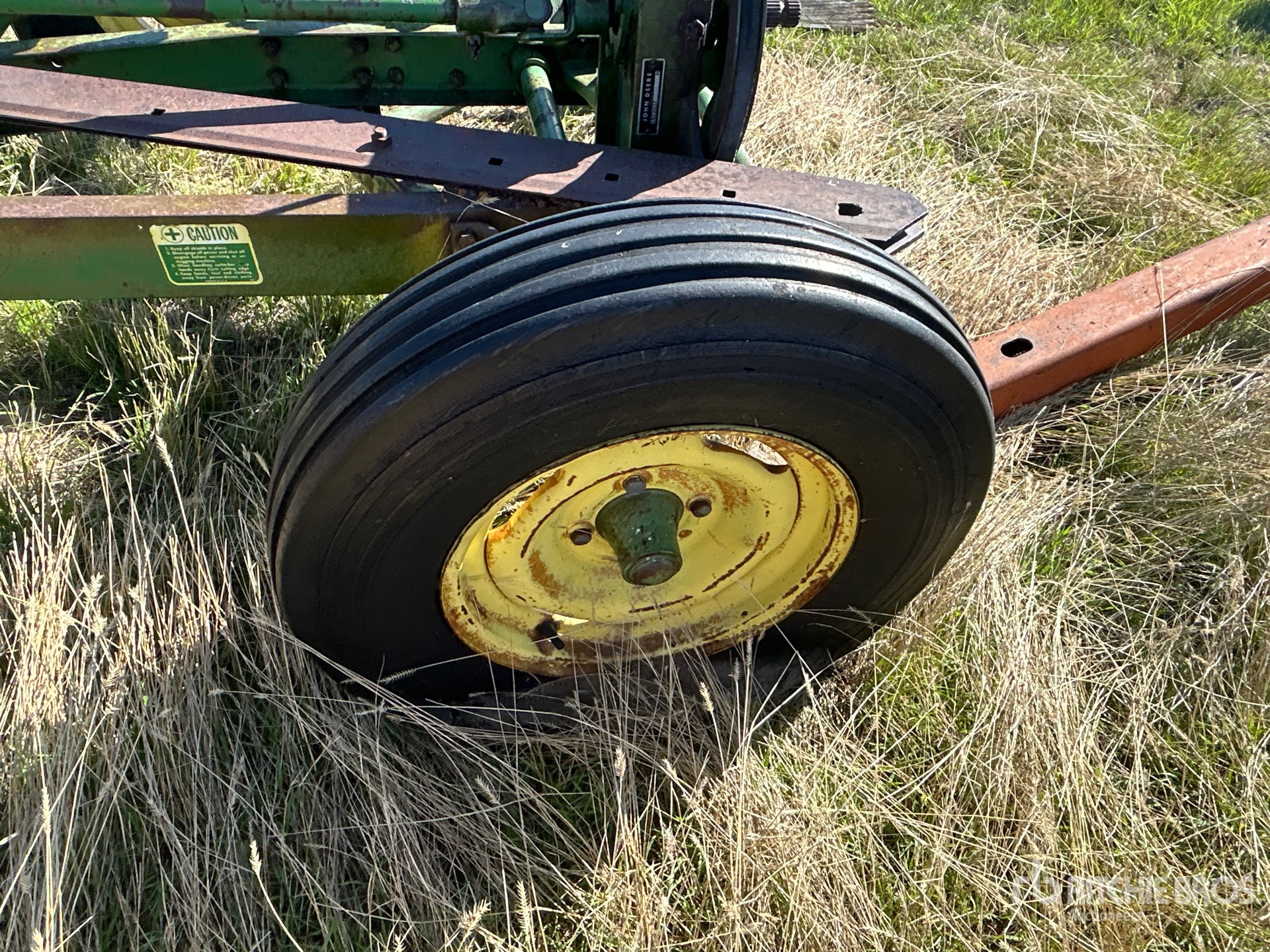 John Deere 9 FT TRAILED