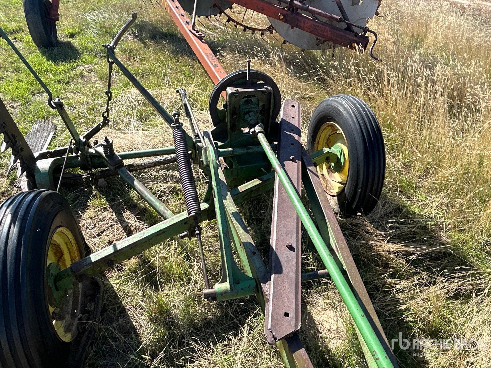 John Deere 9 FT TRAILED