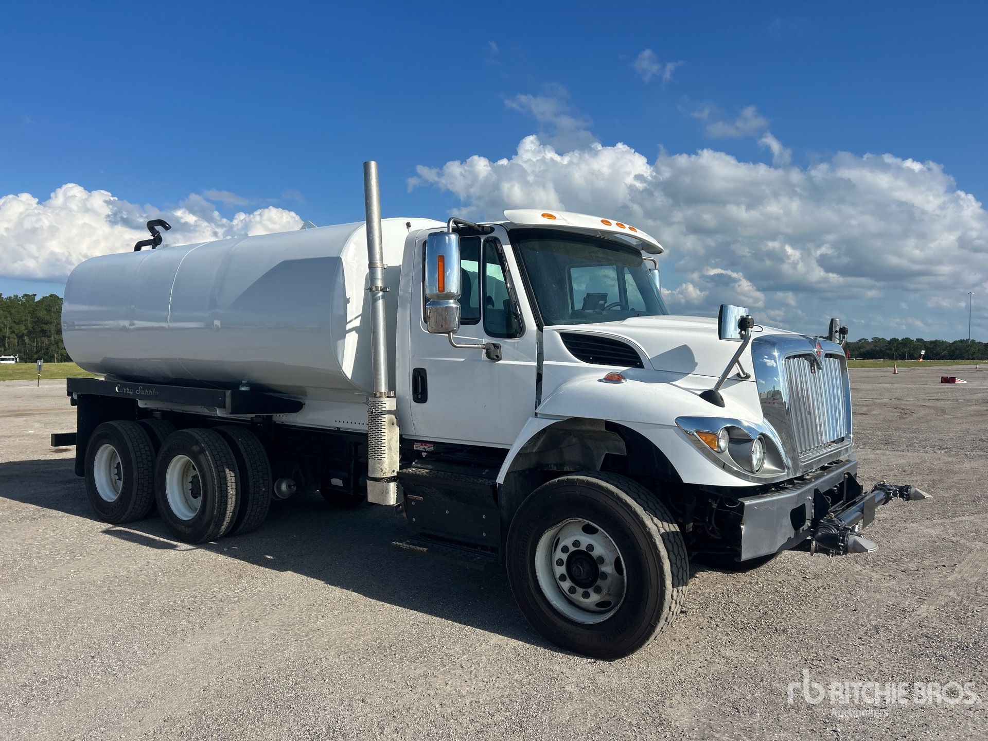 2026 International HV607