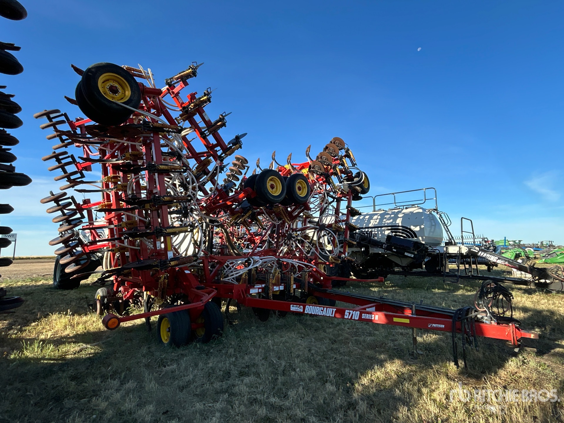2007 Bourgault 5710
