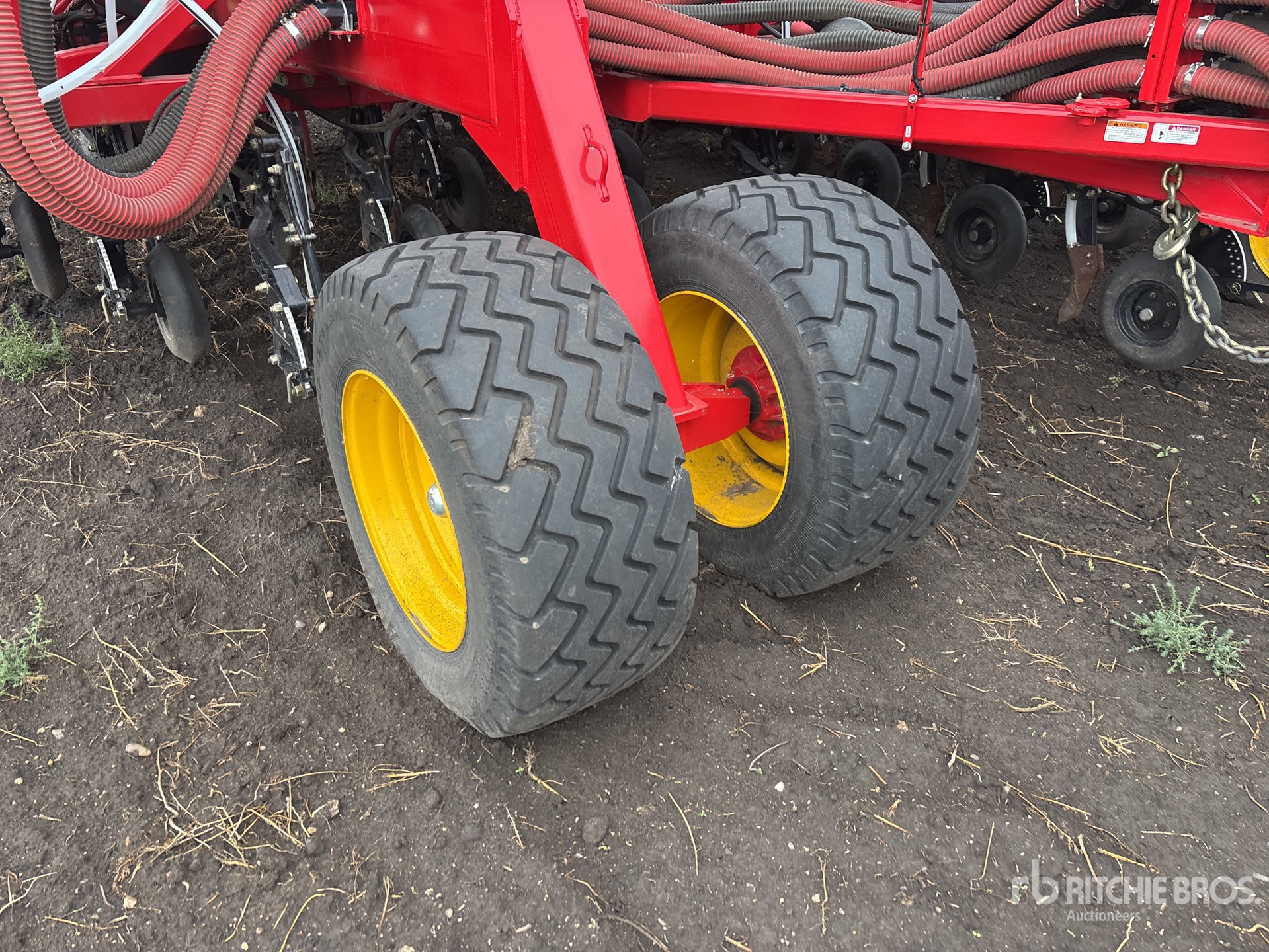 2025 Bourgault 3330 86PHD