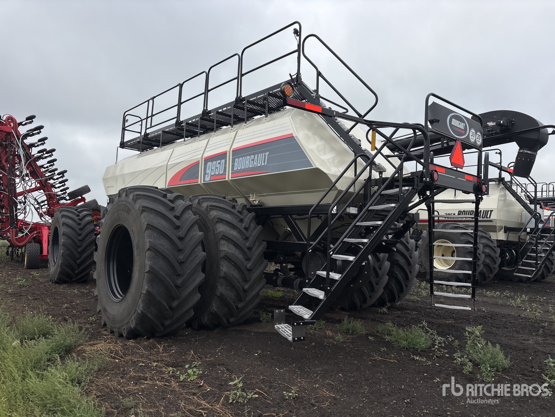 2025 Bourgault 3330 86PHD