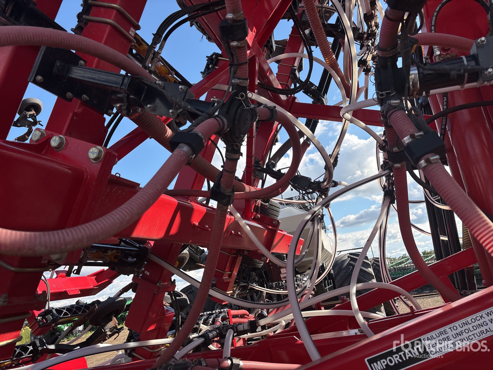 2025 Bourgault 3330 86PHD