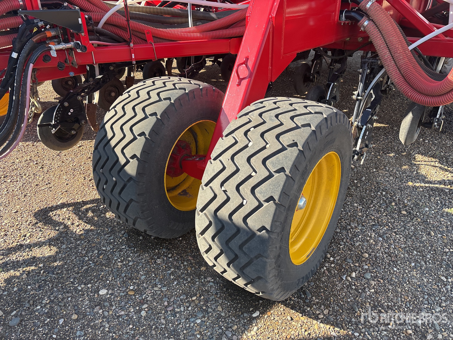2025 Bourgault 3330 86PHD