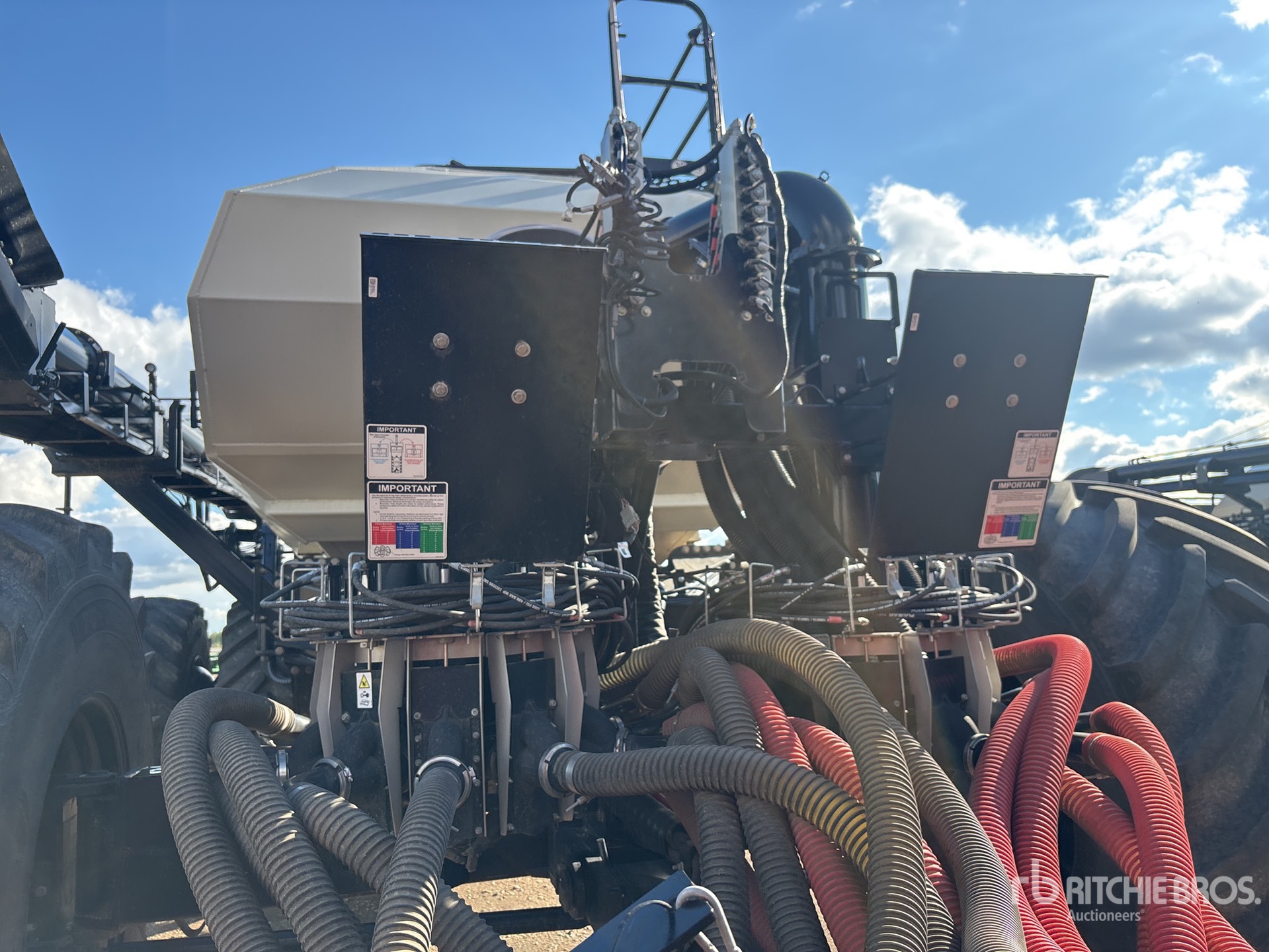 2025 Bourgault 3330 86PHD